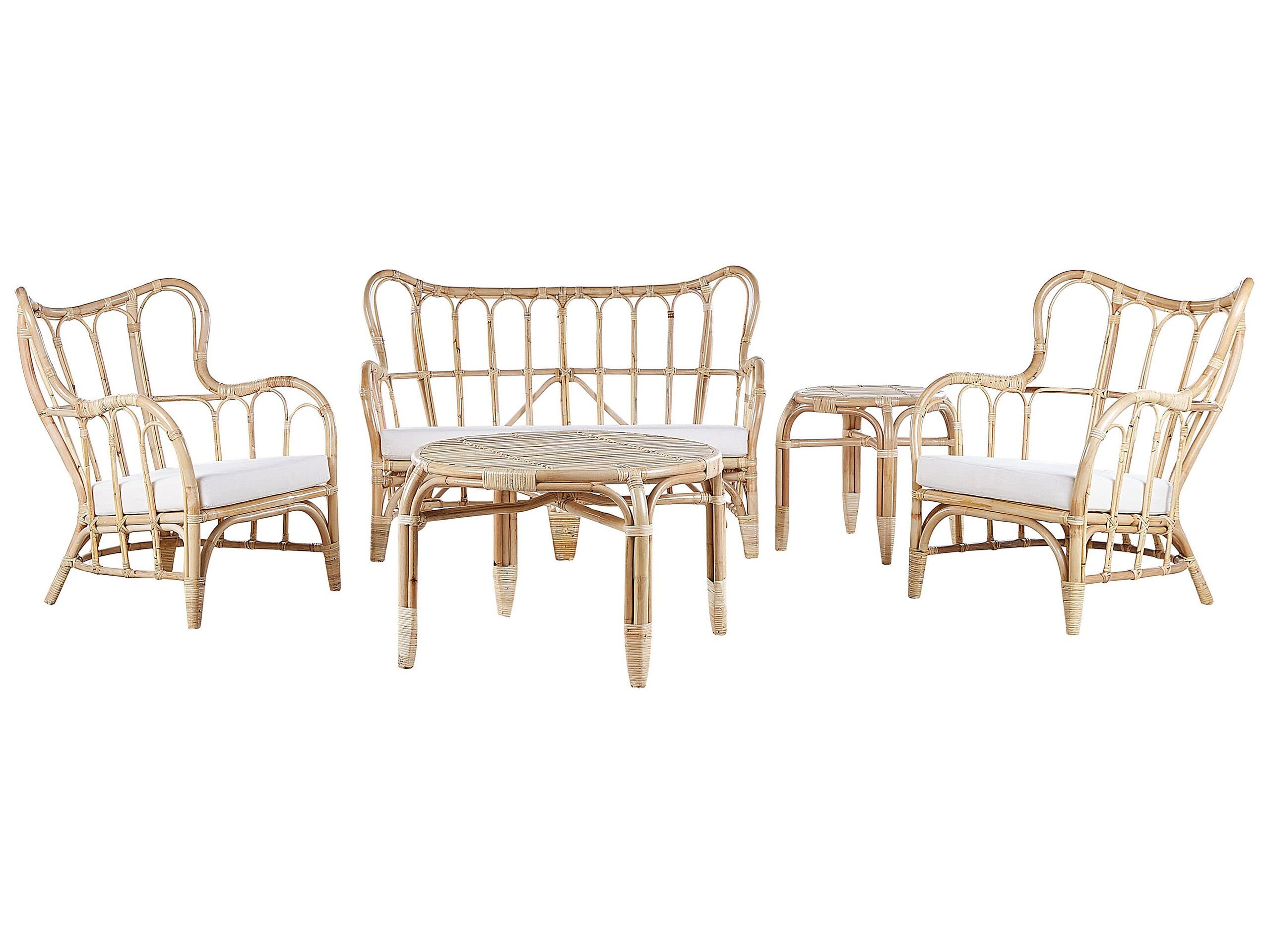 Beliani Salon de Jardin 2 Chaises Fauteuils Table Basse Bout de Canapé et Banquette en Rotin Naturel pour Extérieur au Style Boho et Rustique