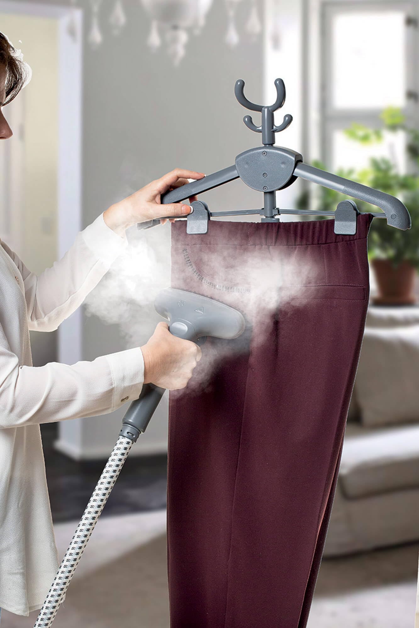 Ariete 6248, Garment Steamer Professionale, Stiratrice Verticale con piastra Acciaio Inox, 4 Livelli Vapore, Vapore continuo, Asta telescopica, Serbatoio 3 L, Accessori inclusi, Bianco