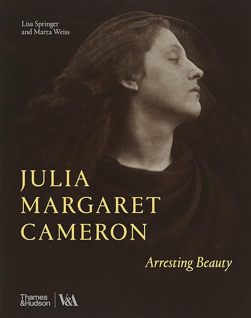 Portada de Julia Margaret Cameron: Arresting Beauty