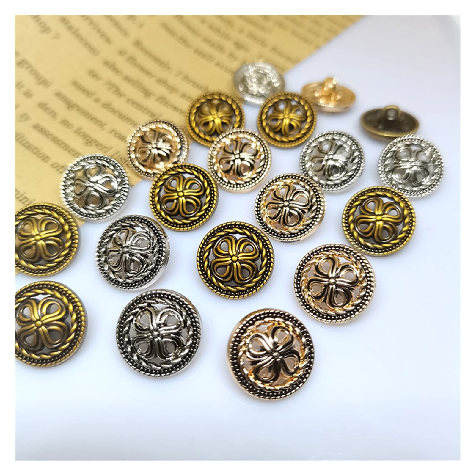 Lot De Boutons Anciens En Métal Vintage - Pour Couture, DIY, Collection - Origine France