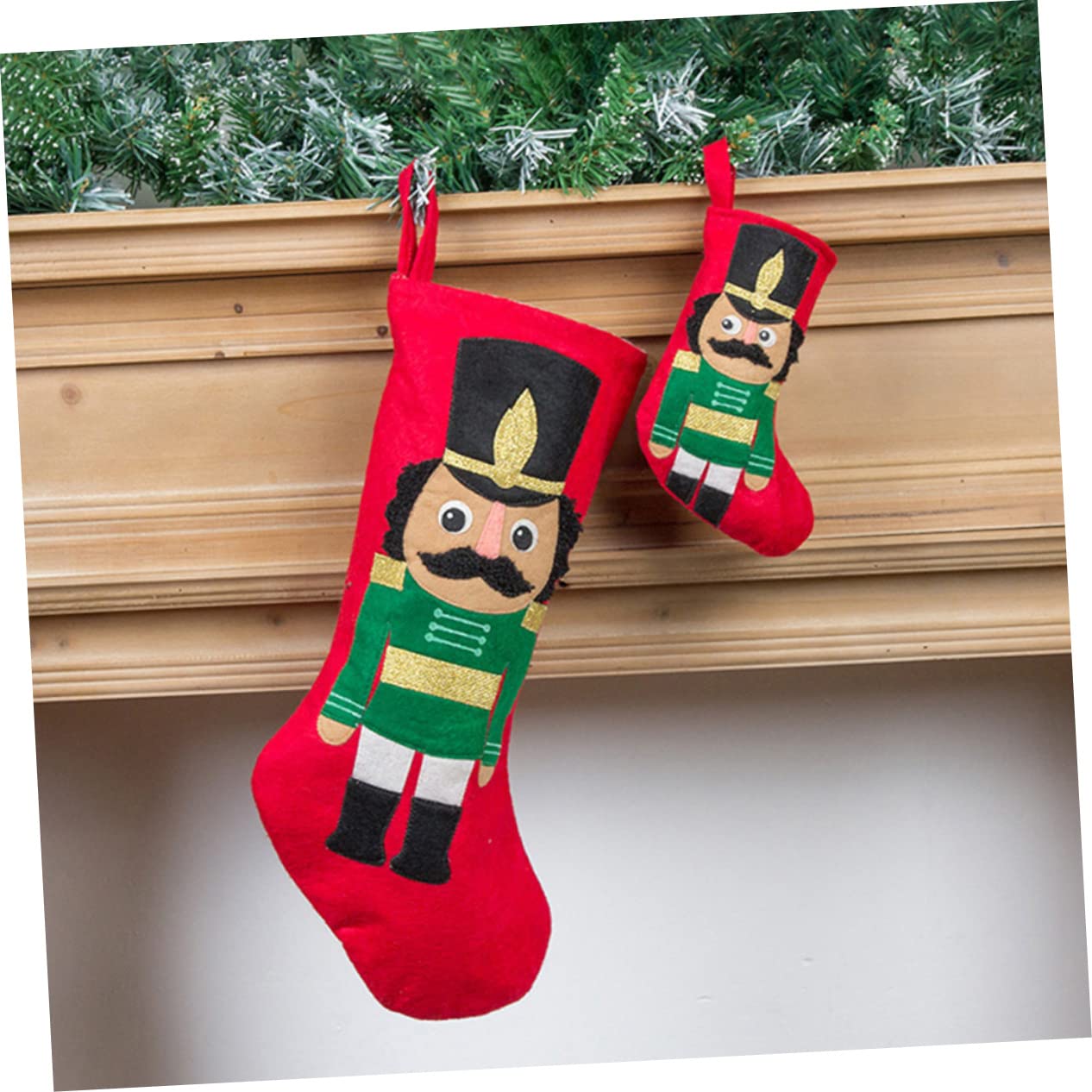 Ciieeo 4 Stück Soldat Weihnachtsstrumpf Weihnachtsdekorationen Weihnachtssocken Weihnachtsstrumpftaschen Weihnachtstüten Christbaumschmuck Filzstrumpf weihnachtsstrumpf dekore