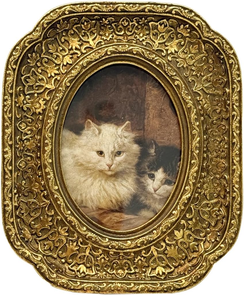 CISOO 2.5x3.5 Vintage Small Oval Picture Frame, Antique Ornate Gold Wallet Size Photo Frame for Table Top and Wall Display, Decorative Floral Design Retro Home Decor, Photo Gallery Art