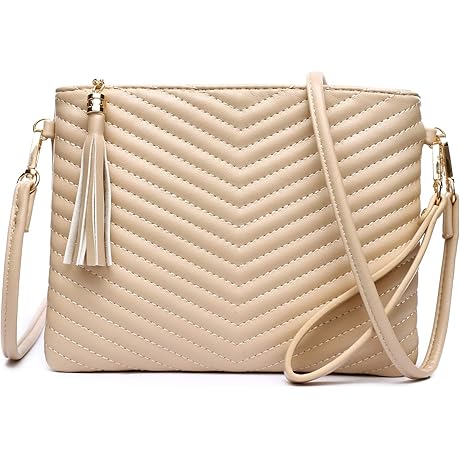 Ultra-Chic Beige Wristlet: The Epitome of Sophisticated Style