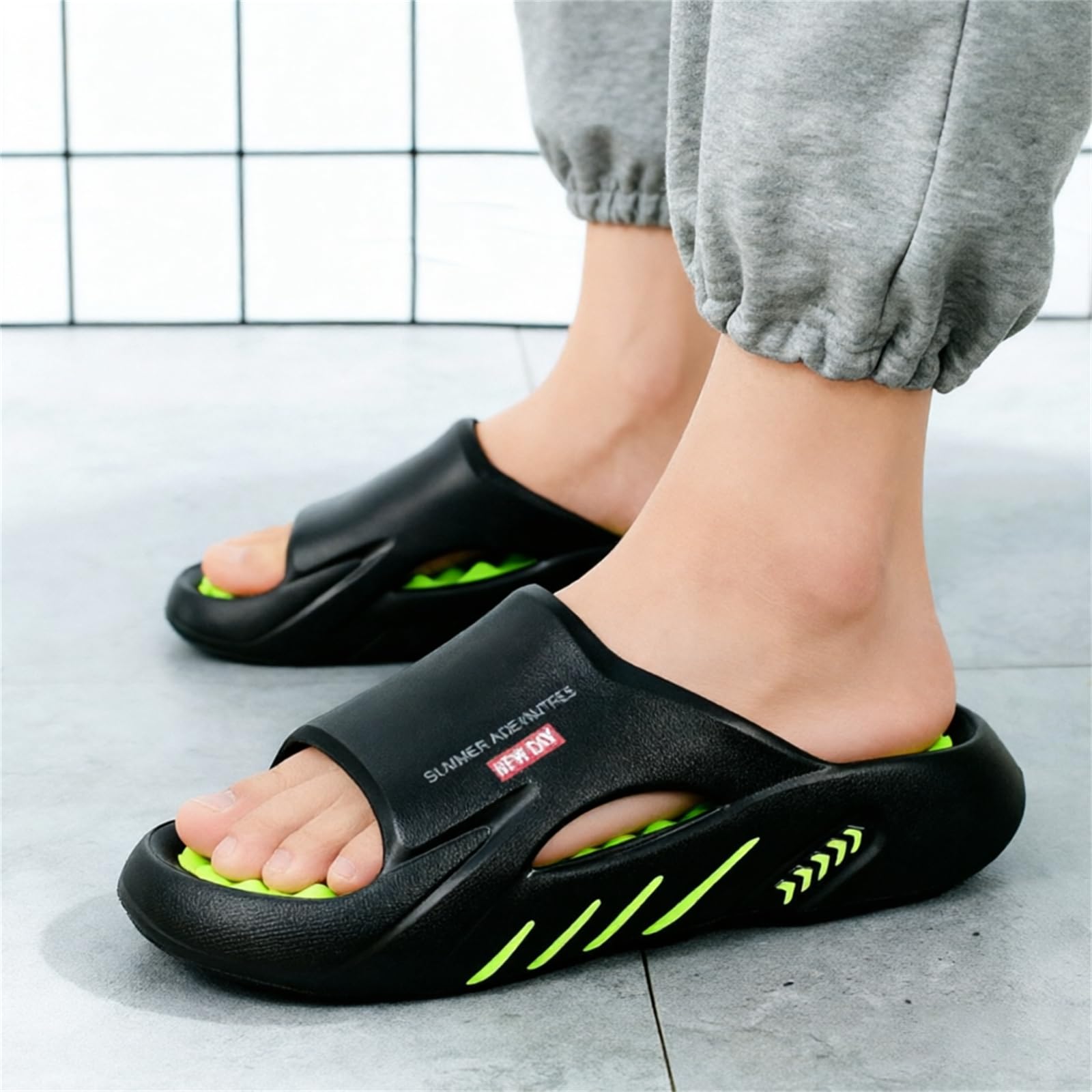 Generisch Pantofole massaggianti da donna con plantare massaggiante ondulato, in EVA, antiscivolo, comodi sandali per casa, piscina e tempo libero estivo