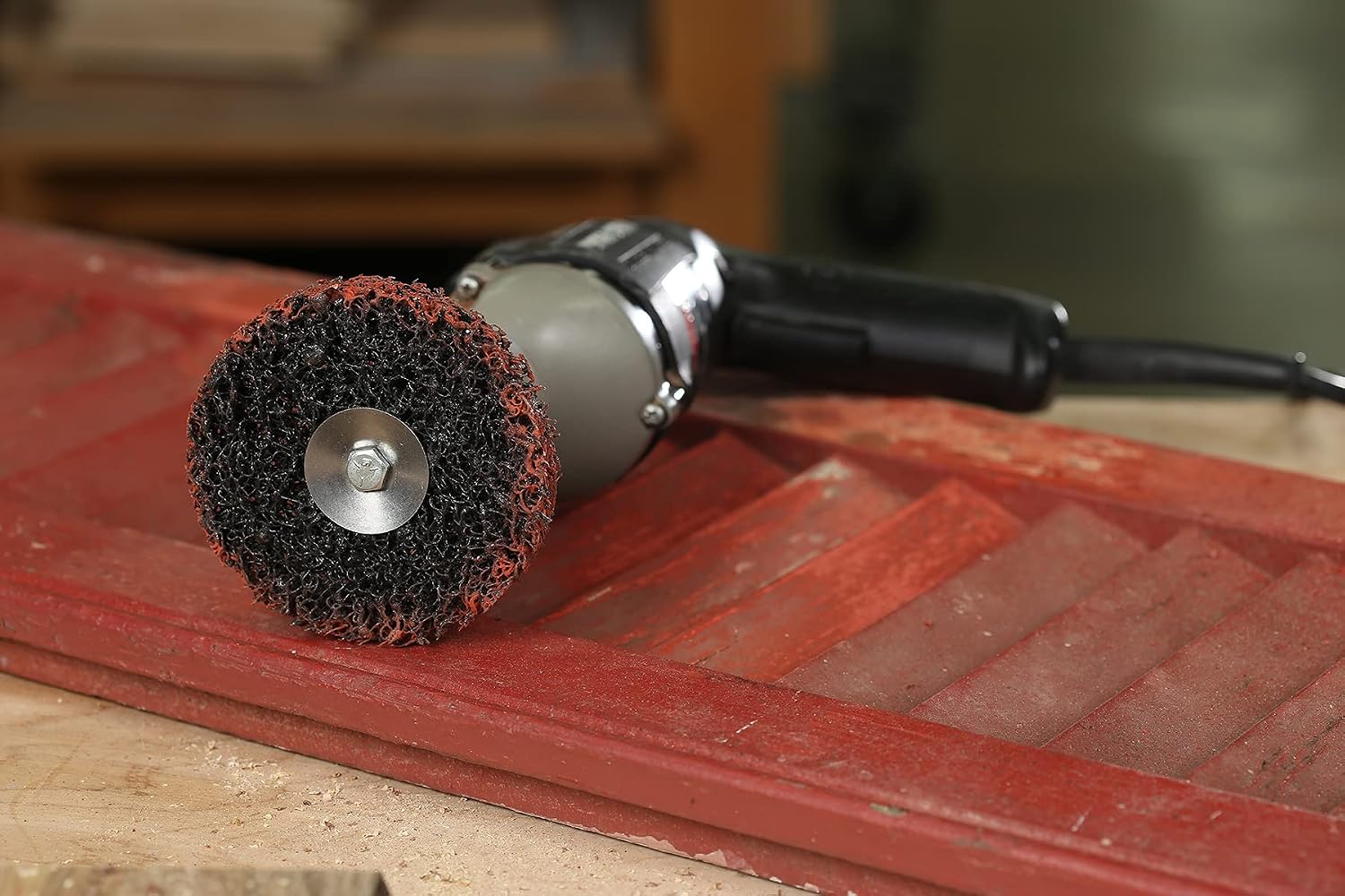 Gator 4" Drill Mounted Stripping Wheel, Silicon Carbide, Extra Coarse Grit