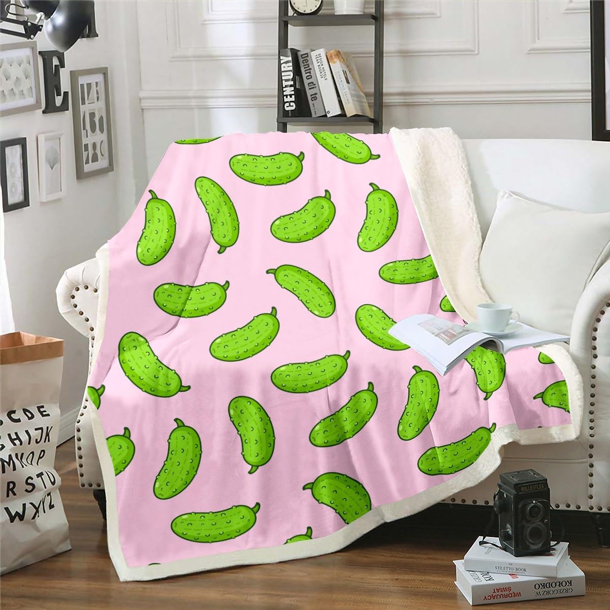 Cartoon Cucumbers Fleece Blanket Kids Green Pickle Cute Vegetable Fuzzy Blanket Twin, Funny Realistic Food Throw Blanket Watercolor Hand Drawn Style Plush Bed Blanket for Girls Pink Room Decor