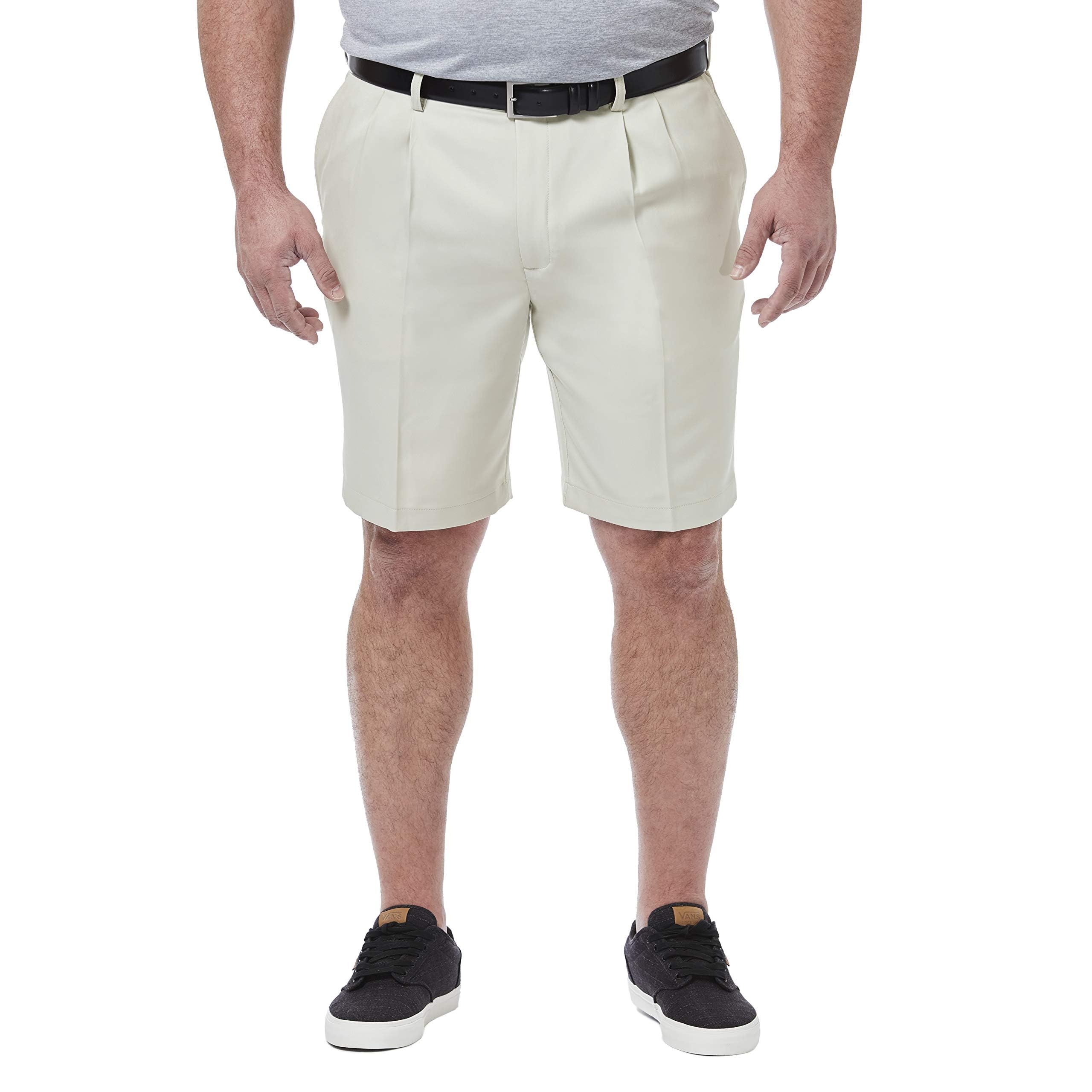 Haggar Men's Cool 18 Pro Straight Fit Pleated Front 4-Way Stretch Expandable Waist Golf Performance Short