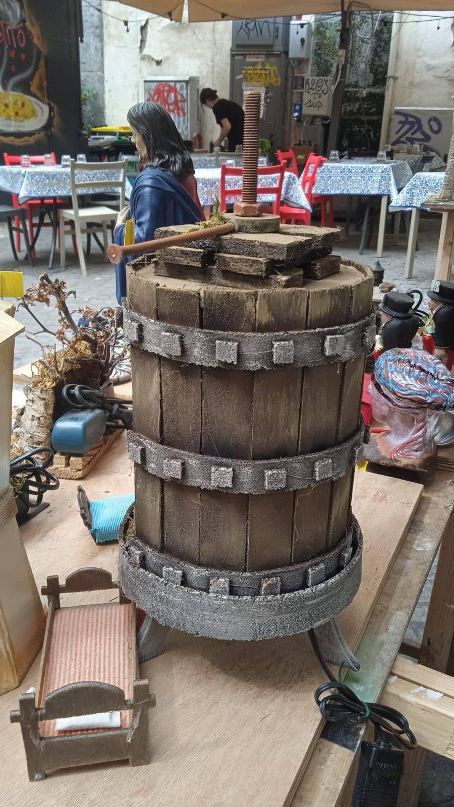 Mini-Krippe komplett aus Torchio 40 x 17 cm Holz und Kork mit 6 Hirten 4 cm Terrakotta oder ohne Hirten, Tempel