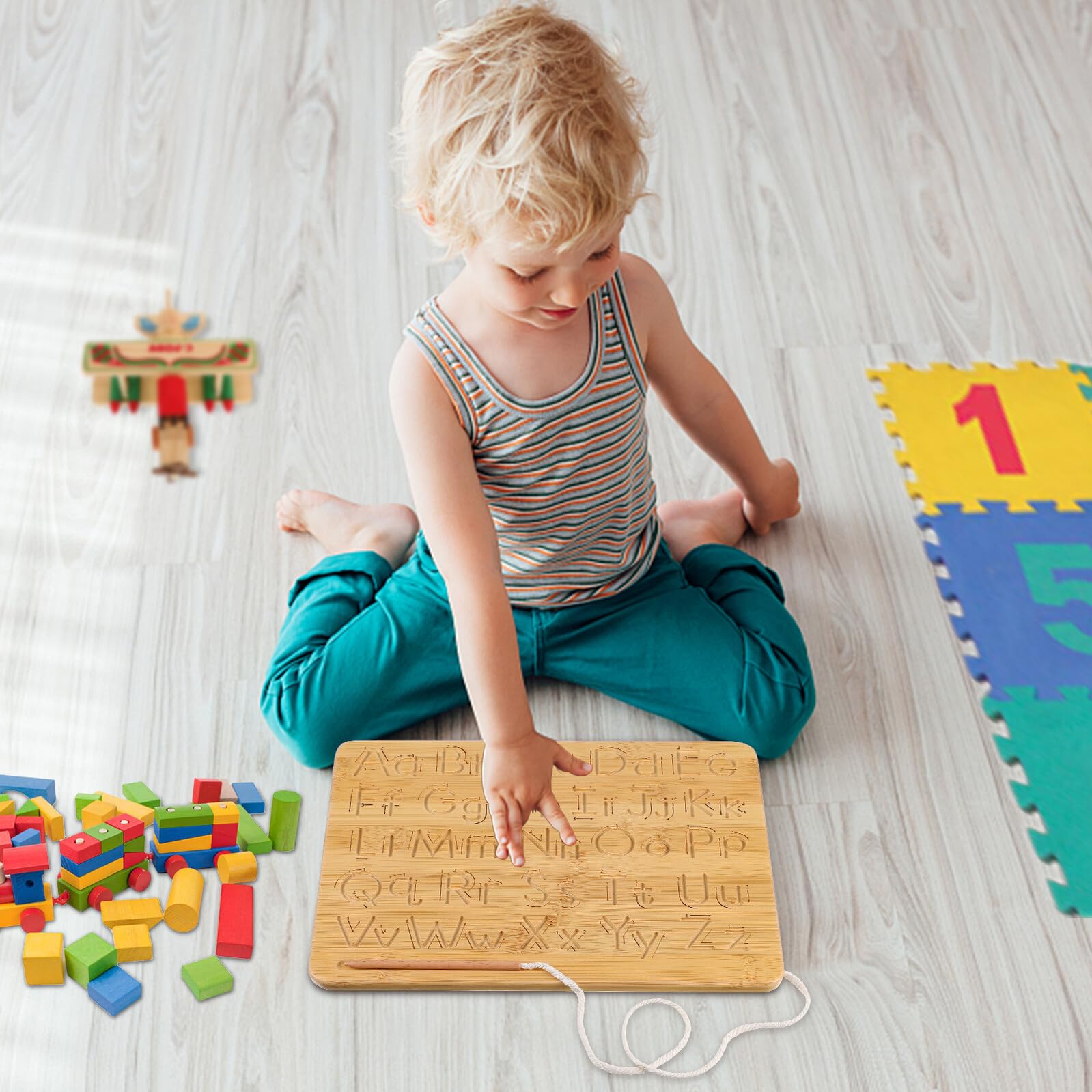 Tablero de Trazado de Letras de Doble Cara en Madera Khaki | Letras del Alfabeto de Madera, Herramienta de Seguimiento de Letras, Decoracion Colegio