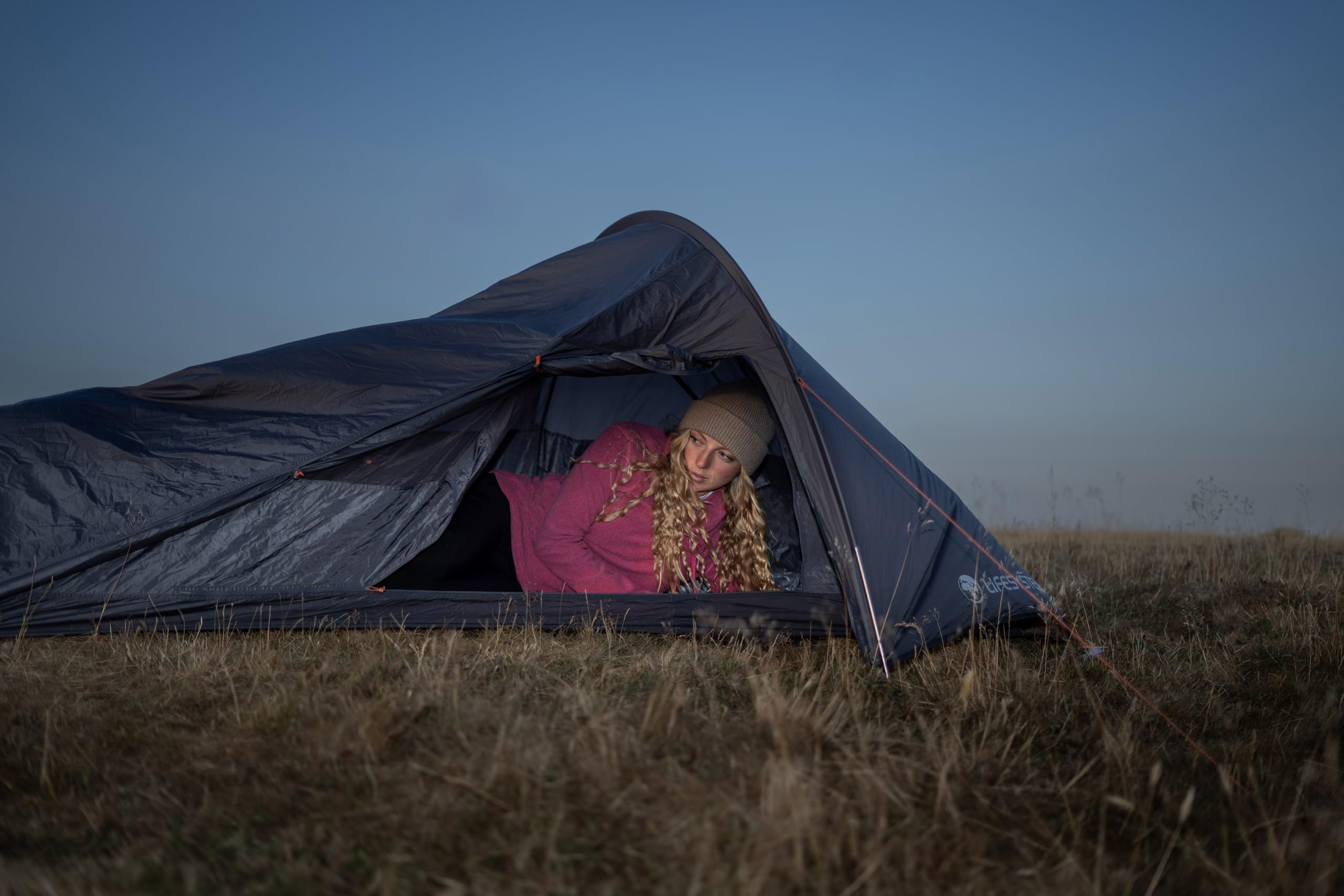 Lifesystems Solo Peak ultralekki namiot 3000 mm HH, całoroczny, 1-osobowy namiot Fast-Pitch do szybkiego pakowania, bikepackingu, dzikiego biwakowania, wędrówek i imprez