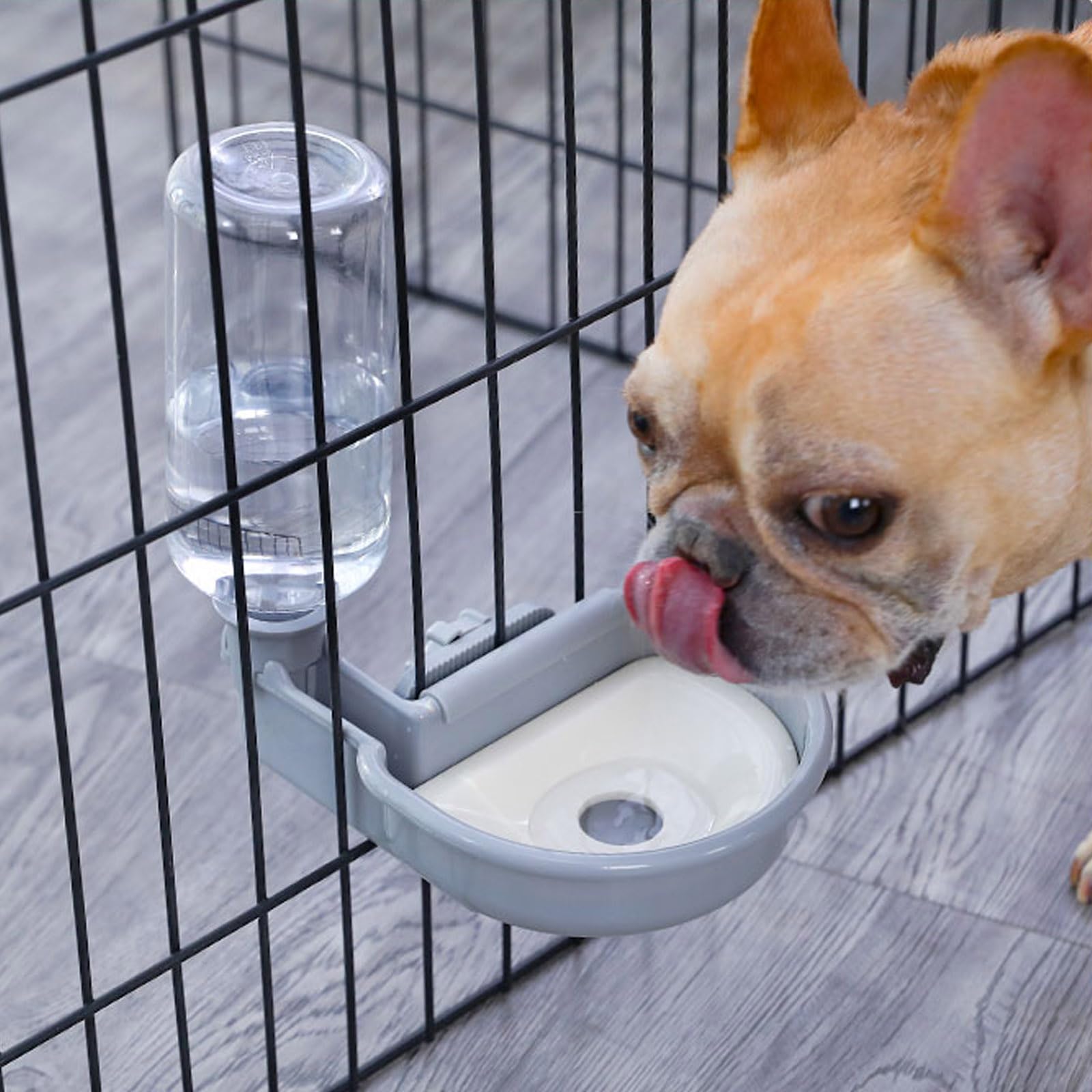 Refoiner 犬 水飲み器 給水器 猫 水飲み器ペット自動給水器 犬 給水ボトル 犬のみずのみ器こぼれない ゲージ用犬用水入れ・ウォーターボトルプラスチック製ペット 水飲み器 ペットボトルウサギ 水飲み ペット用品 取付け簡単 お留守番対応(グレー,480ml)