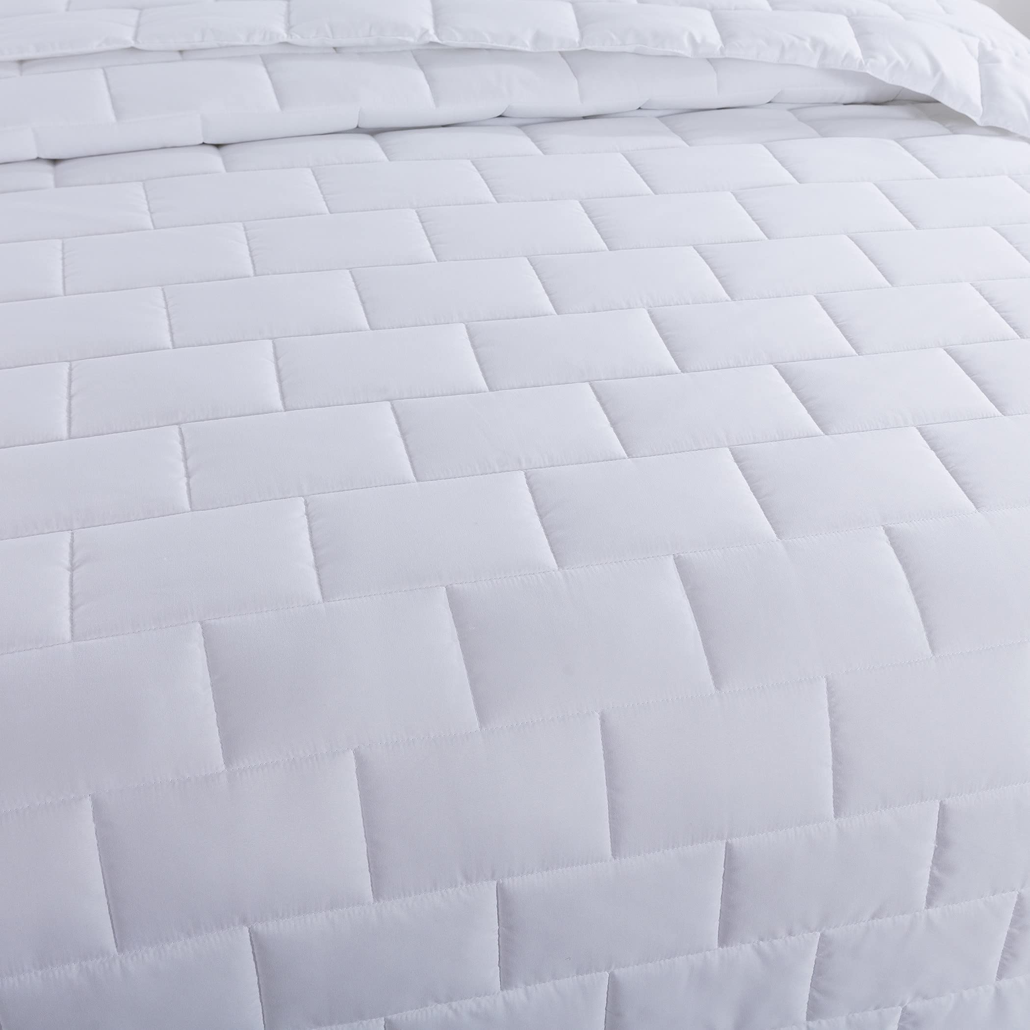 Feather and Loom Subway Tile Down Lightweight Blanket - White Goose Nano Down and White Feather, Baffle Box Construction | Machine Washable (Twin - 68x90)