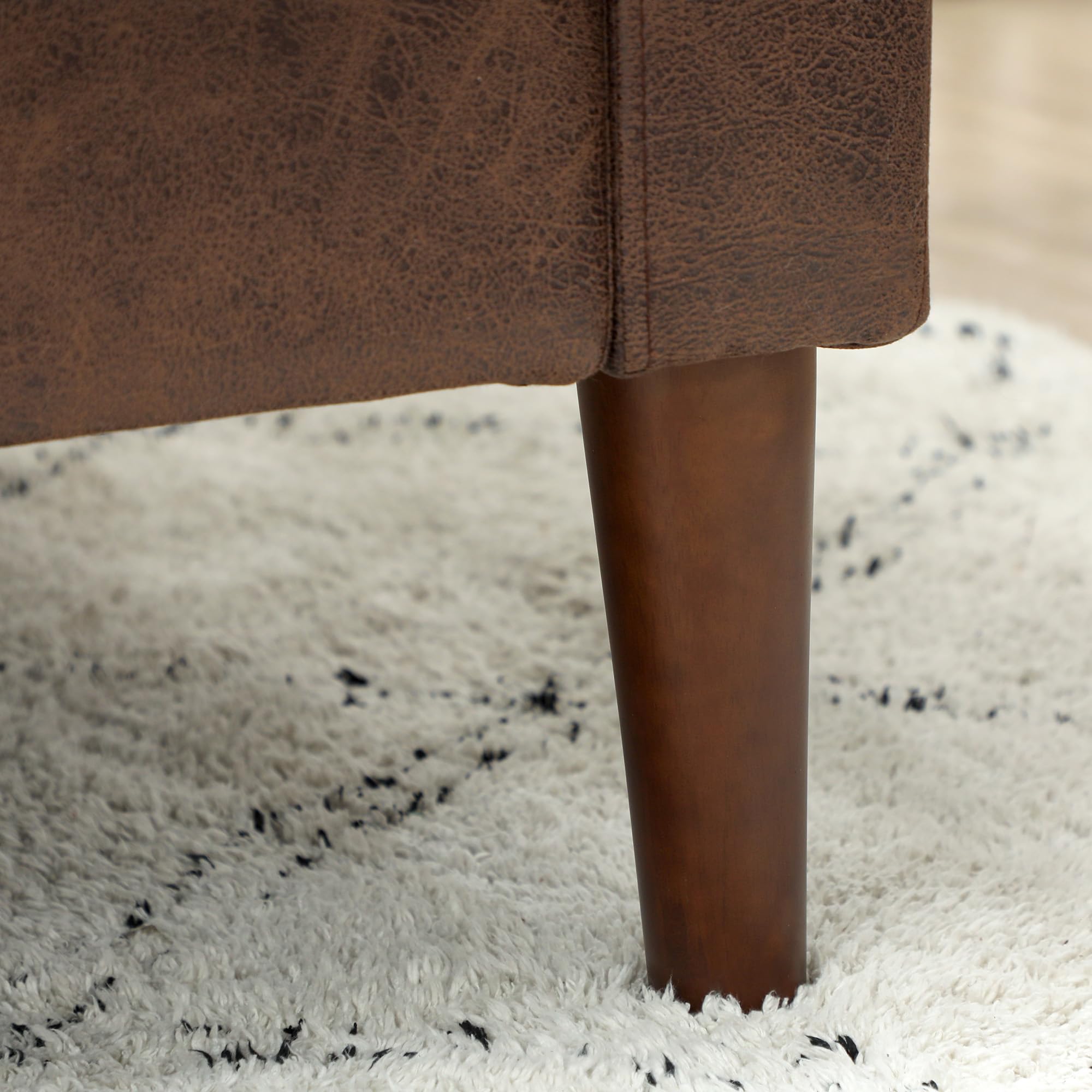 HOMCOM Divano 2 Posti Imbottito in Tessuto Effetto Pelle Traspirante con Cuscini e Gambe in Legno di Caucciù, Divanetto Salvaspazio con Braccioli per Soggiorno, Salotto, 130x78x85 cm, Marrone Scuro