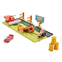 Mattel Disney e Pixar Cars Corsa Acrobatica in Fuga da Frank Playset con 3 veicoli