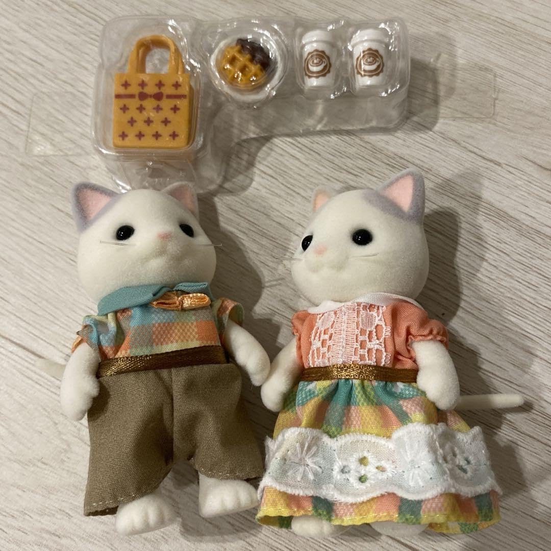 シルバニアファミリーお雛様 ラテネコお父さんとラテネコお母さん