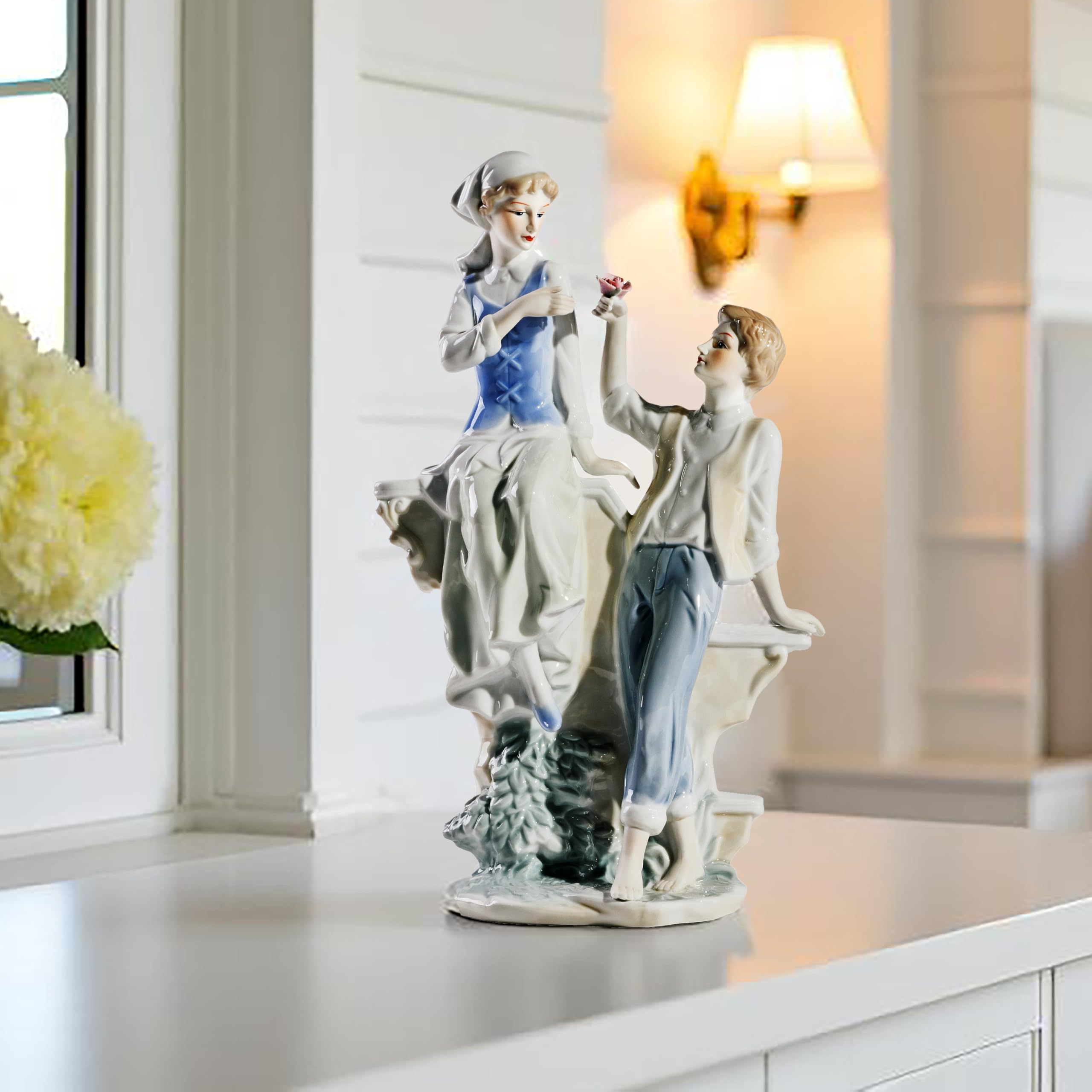 MTME Statuetta in porcellana, motivo: signora con fiori, cimeli, regali di nozze, statua decorativa per la casa (Marry me)