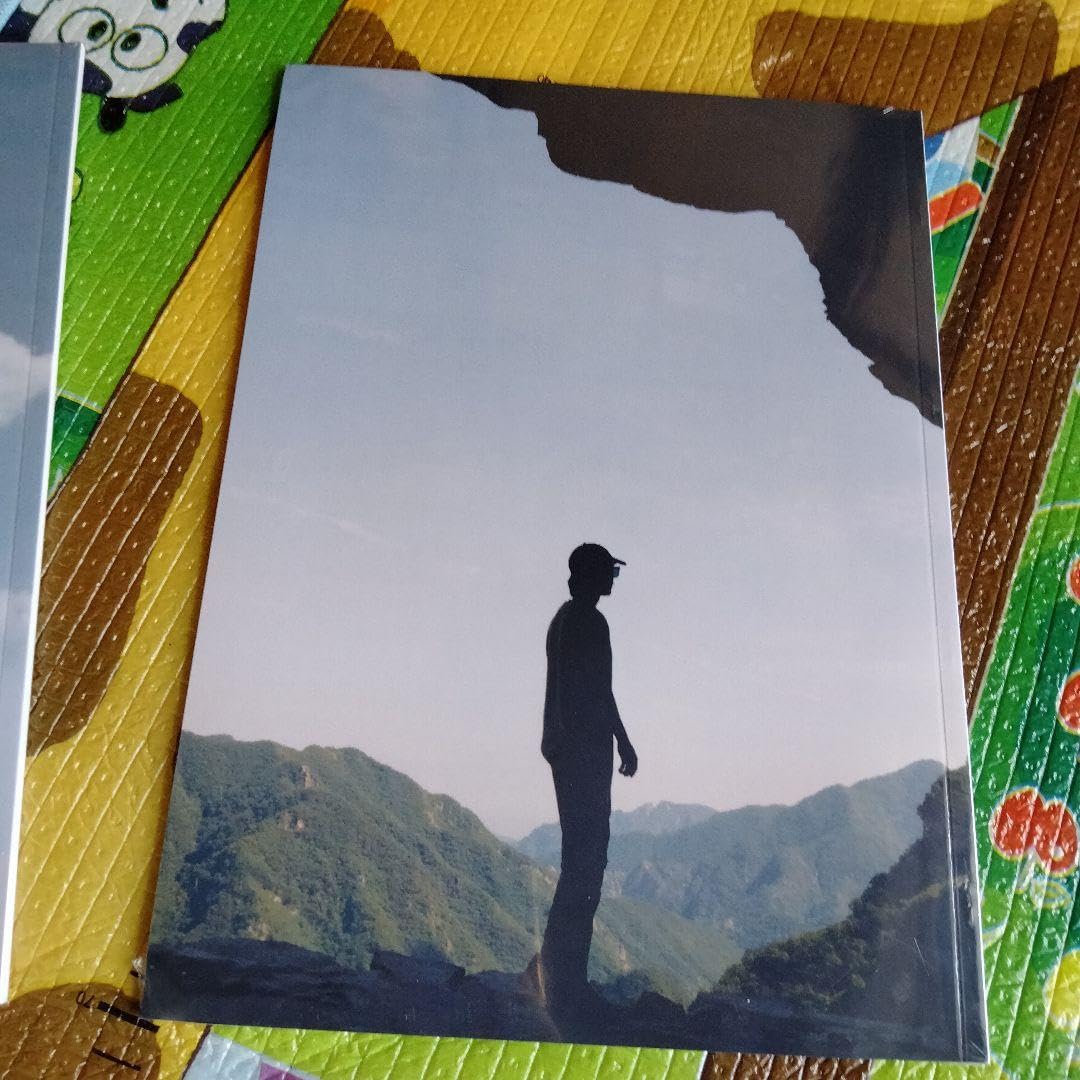 Amazon.co.jp: 肖戦 三十二写真集 シャオジャン ワンイーボー