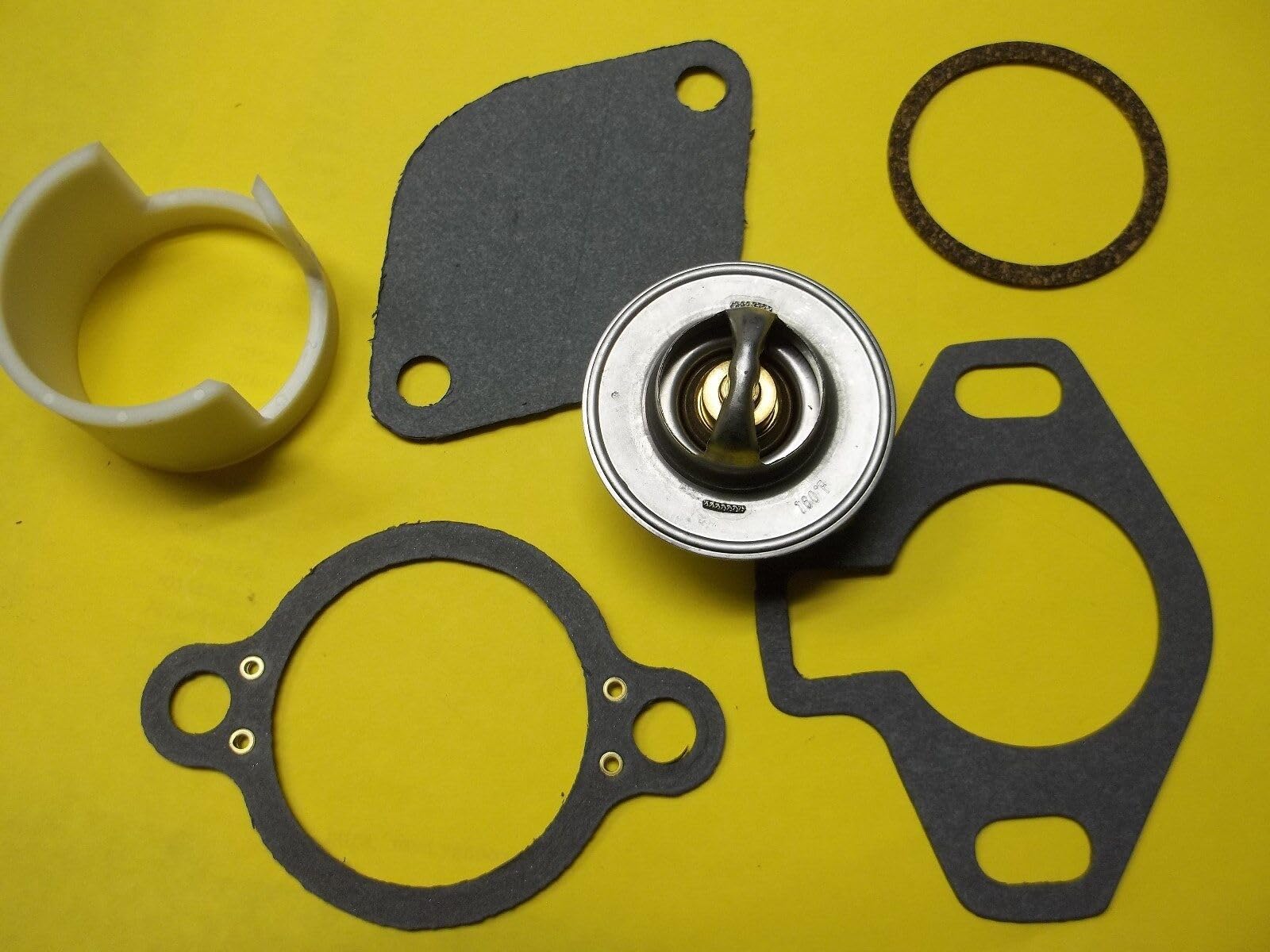 Thermostat Kit 807252Q5 gaskets Sleeve 23-806922 4.3 5.0 5.7