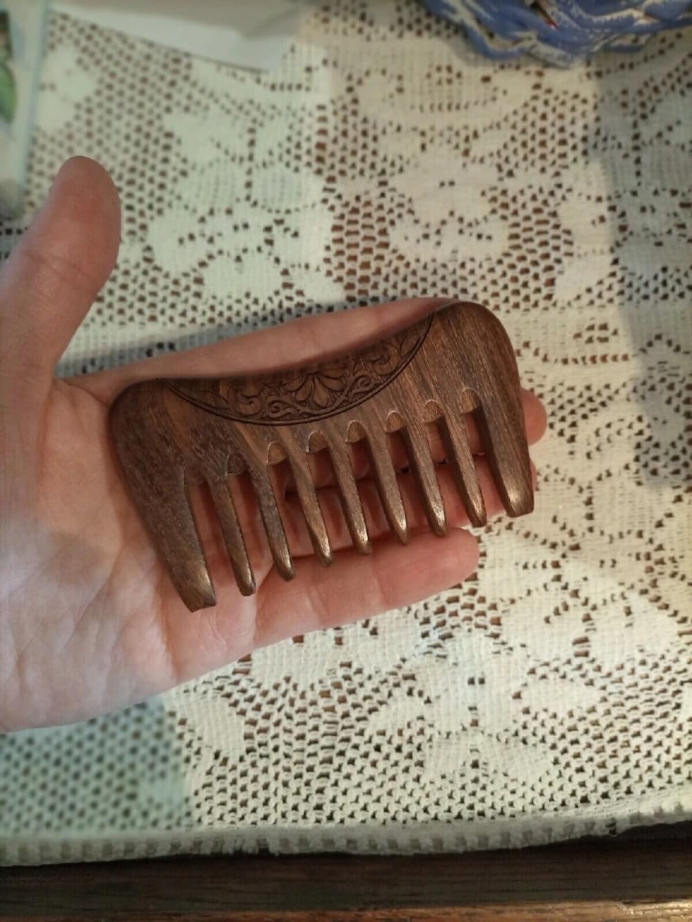 1 peine de madera de sándalo natural con dientes anchos