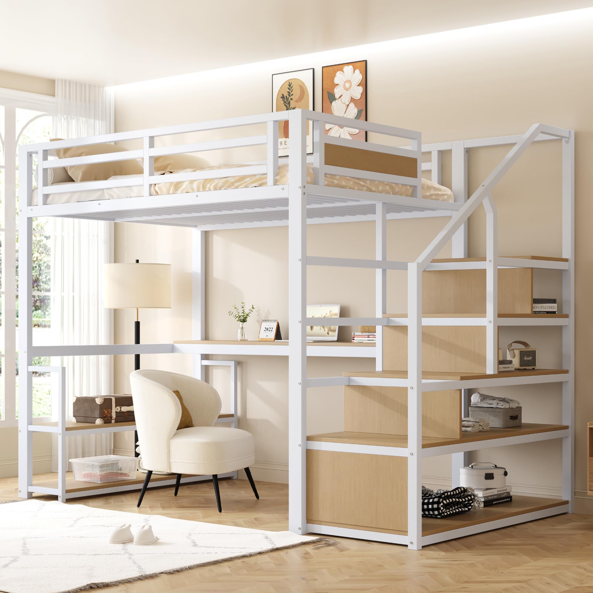 Letto a soppalco 140x200 cm in metallo con scaletta portaoggetti con ripiani e tavolo letti singolo per adulti con struttura in ferro per gli ospiti bianco