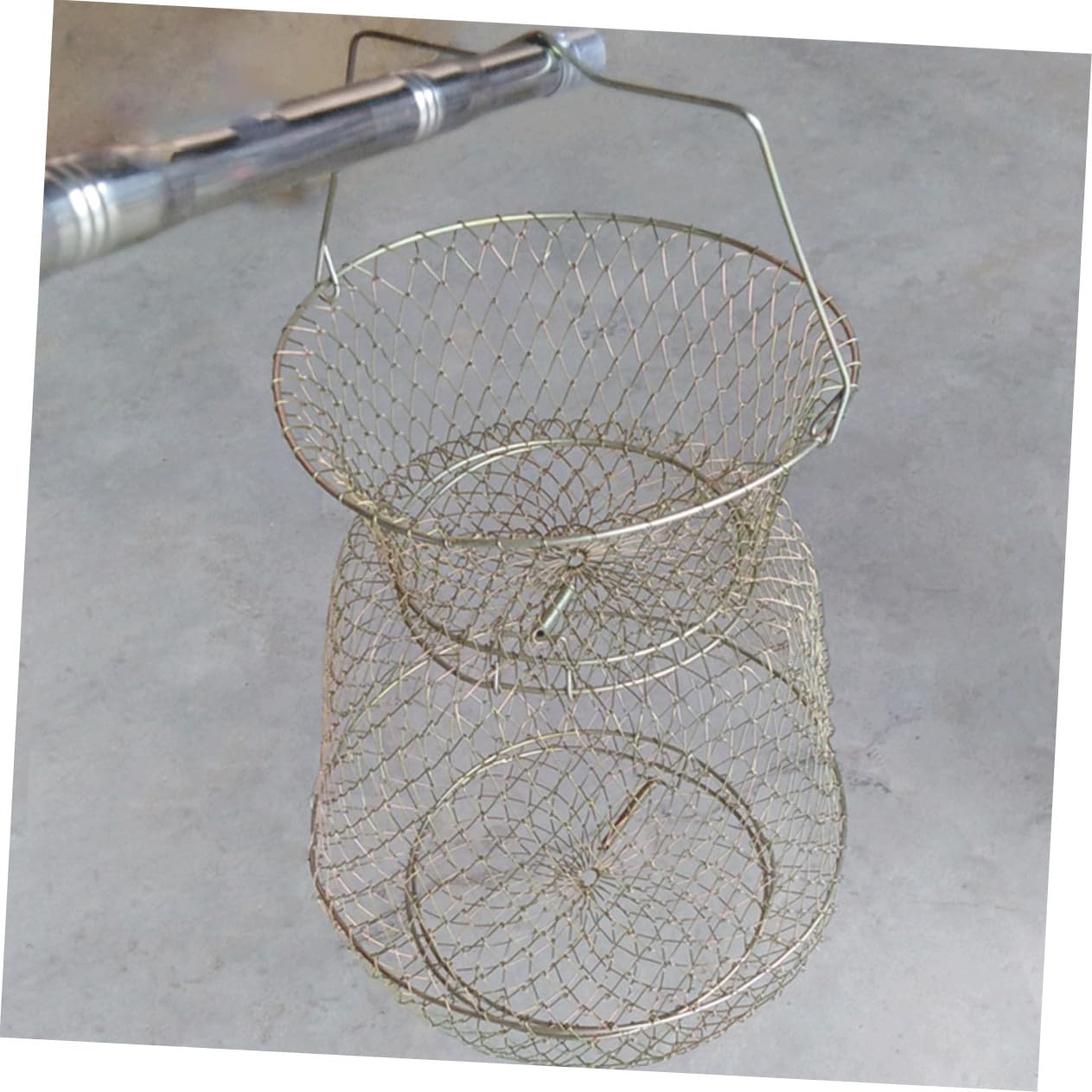 Gabbia da Pesca in Metallo Protegge Pesci e Gamberetti, Cestino Protettivo Resistente Rete in Ferro Diametro 33 Cm per Pesca All’aperto e Conservazione Temporanea