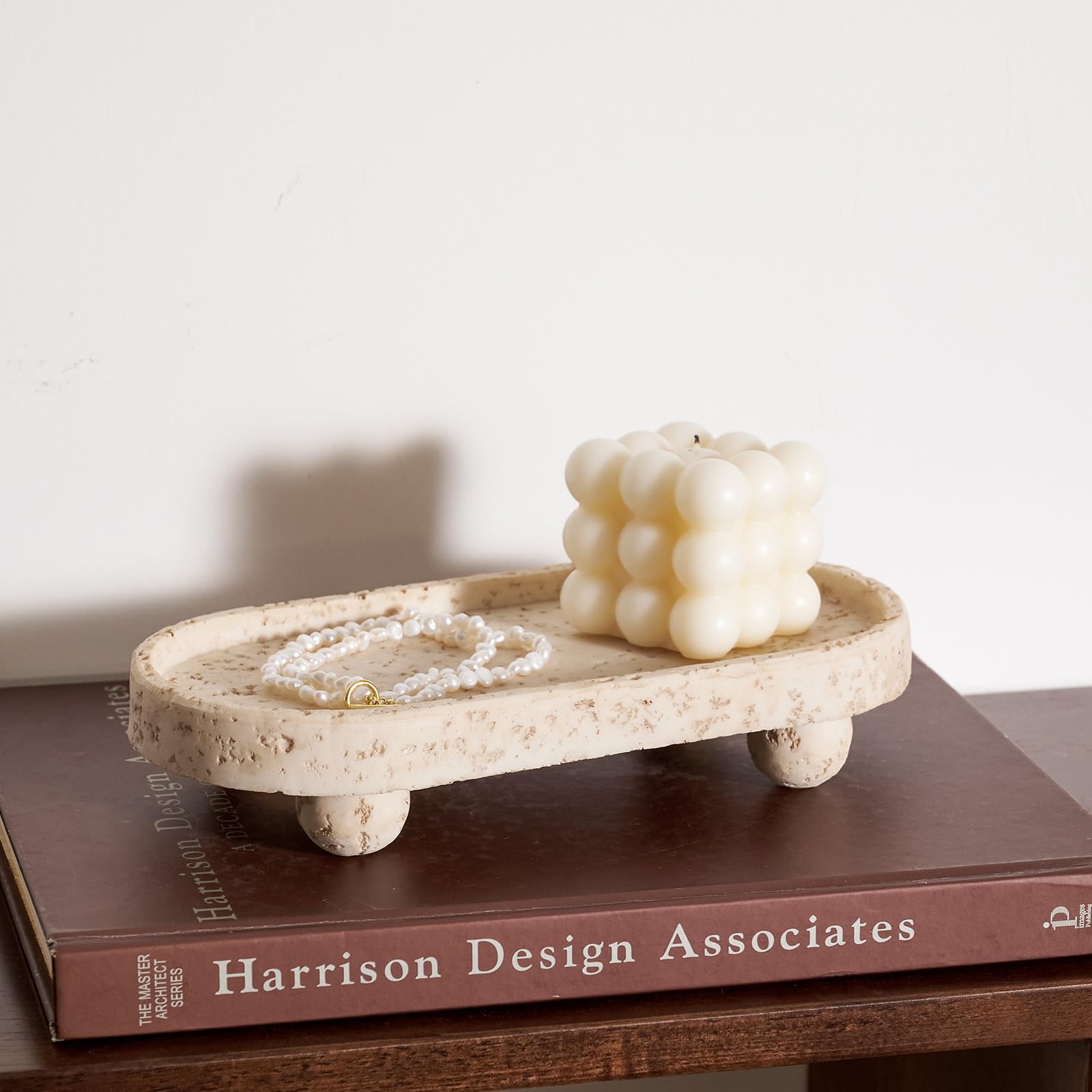 DN DECONATION Plateau décoratif en résine avec pieds, plateau de table basse à 4 pieds, plateau de courtoisie pour parfum, bijoux, salle de bain, savon, cuisine, comptoir, commode, ovale, 24,2 x 5 cm