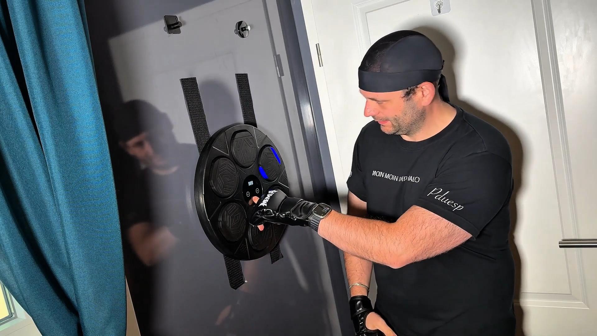HotHands Machine De Boxe Musicale LED - Entraîneur De Boxe Mural Avec Bluetooth - 12 Vitesses - Pour Enfants Et Adultes