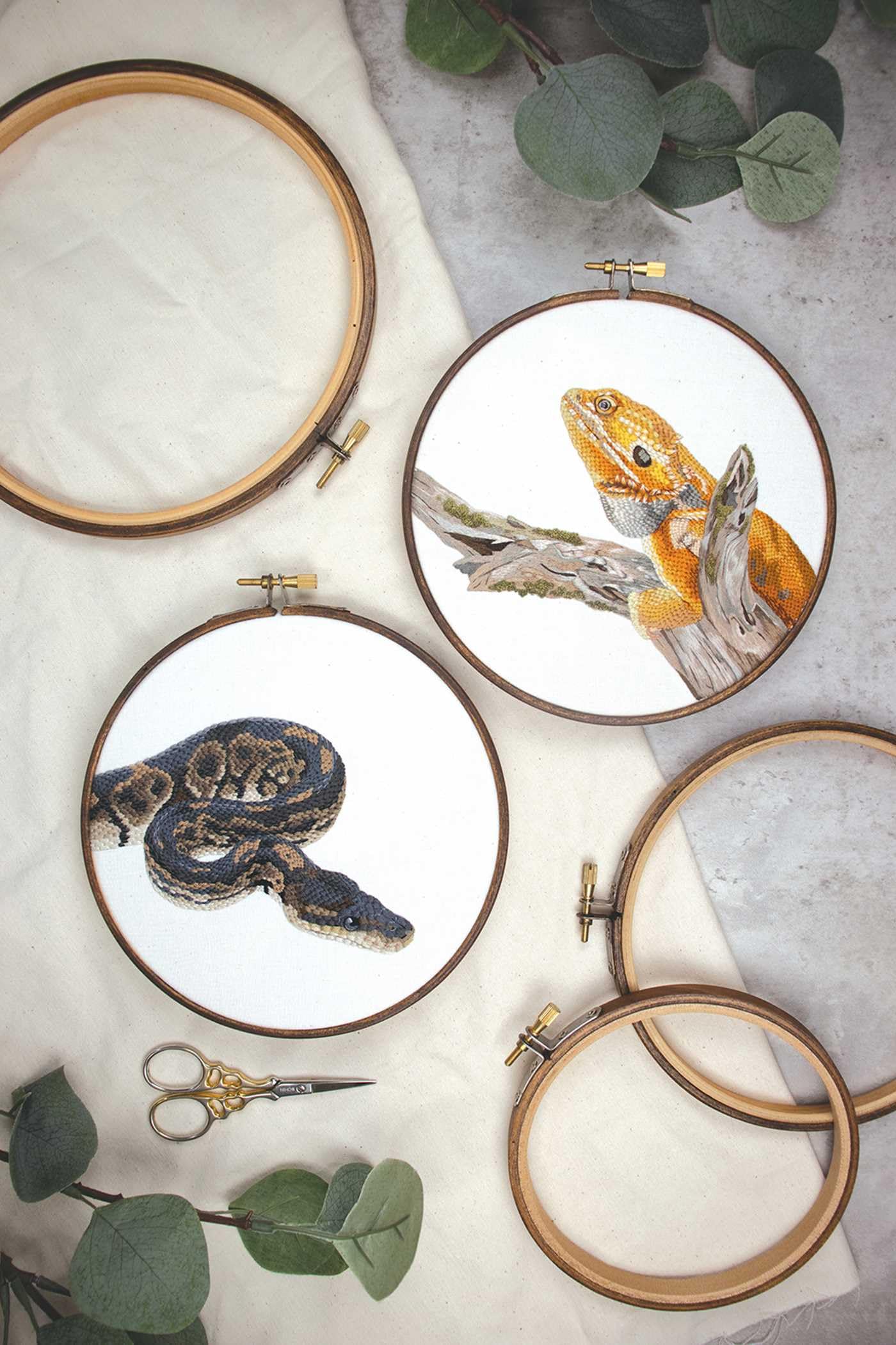 Embroidered Animal Portraits: A Guide to Thread Painting Fur, Feathers, Spines & Scales