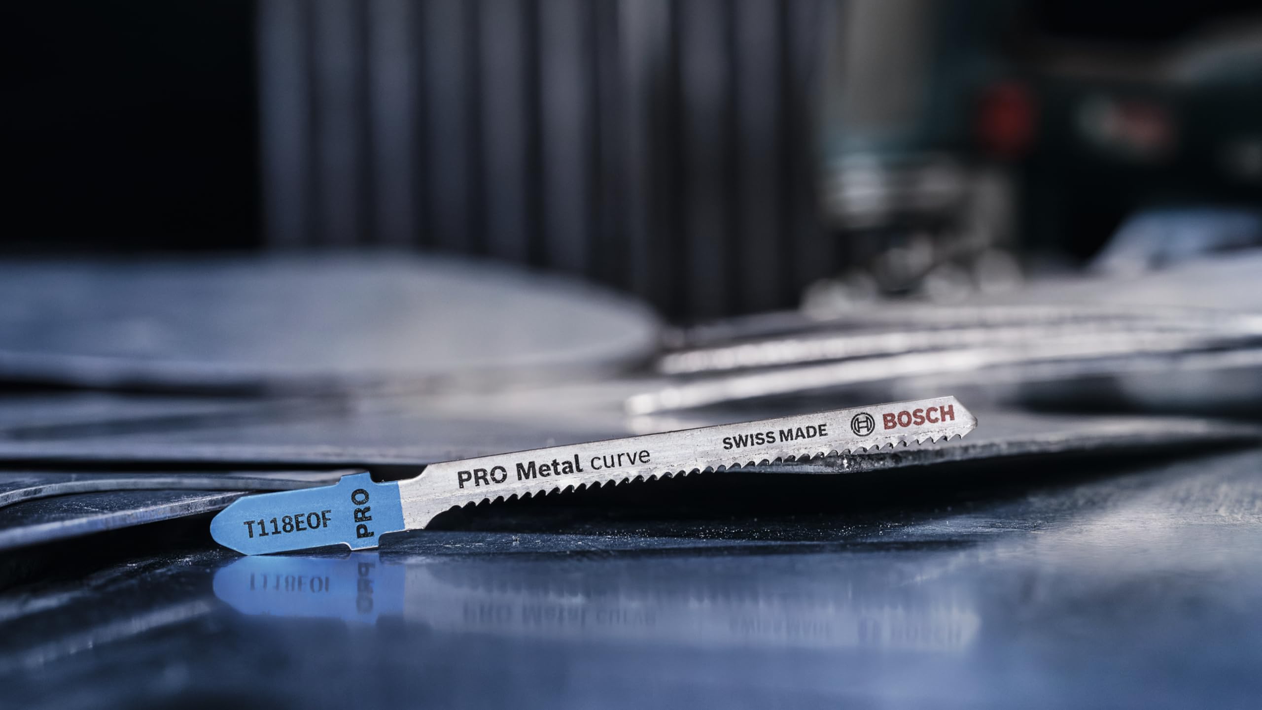 Image secondaire de Lame de Scie Sauteuse Bosch PRO Metal curve T118EOF - 2 pièces pour Découpe de Métal