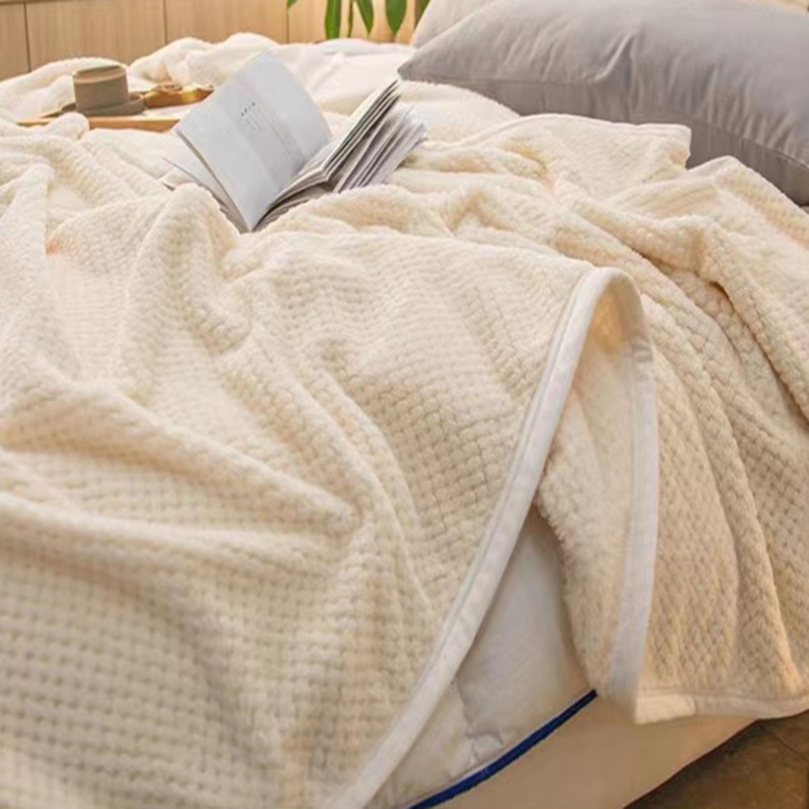 Coperta Morbida In Flanella Con Ananas Glitter – 320g/m², Calda E Accogliente Per Divano, Letto E Viaggi (152x101 Cm) - 3