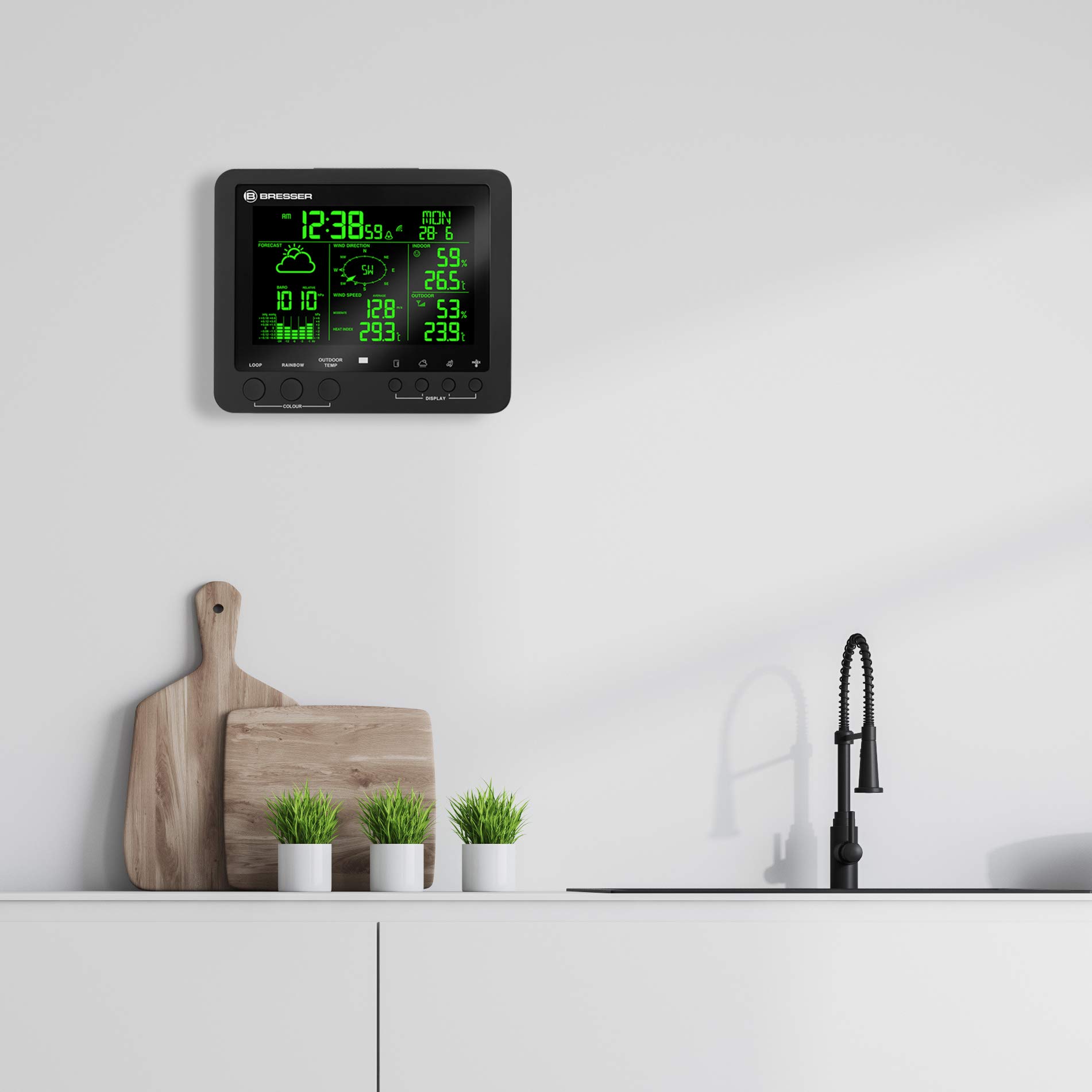 Bresser Wetterstation Funk mit Außensensor Wetter Center 5-in-1 mit 5,7 Zoll Display und Außensensor für Temperatur, Luftfeuchtigkeit, Wind, Luftdruck, Regenmesser, schwarz