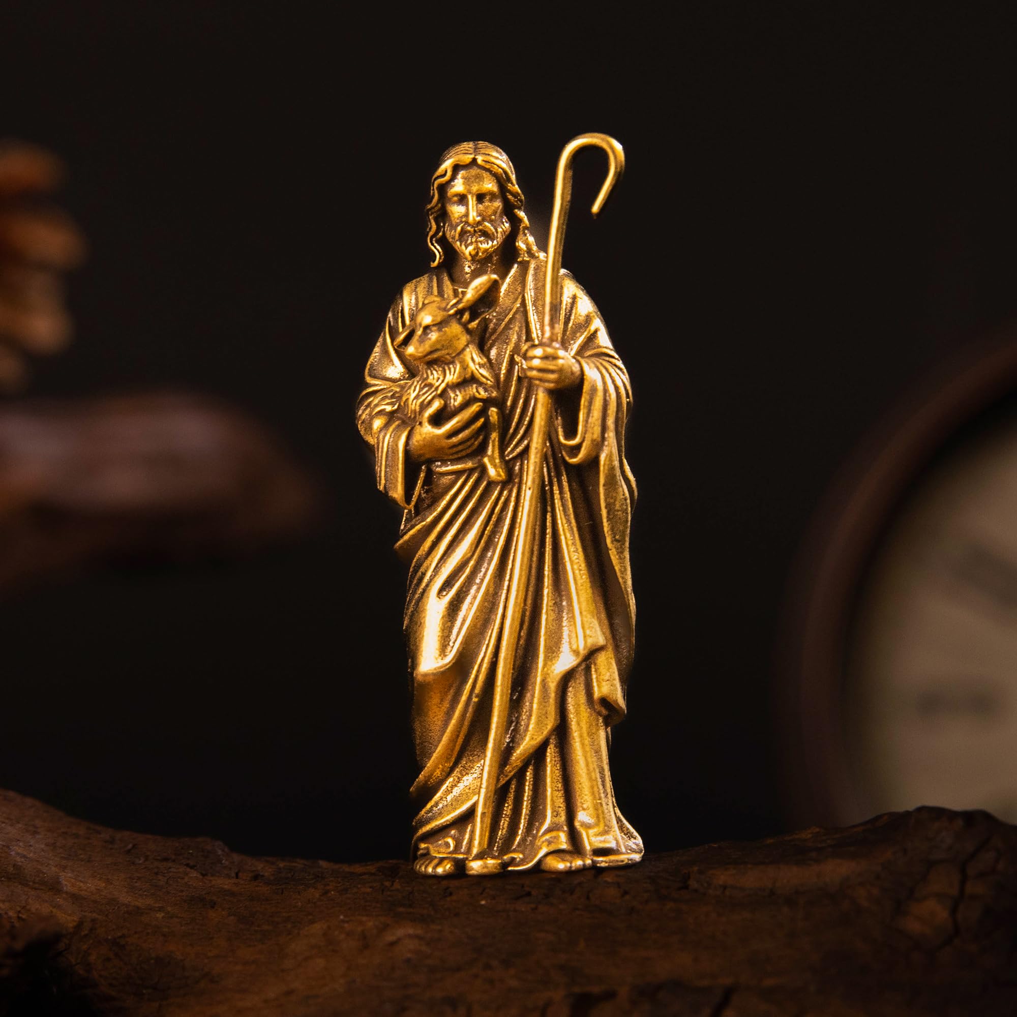 Betr Brsas 100% Solid Brass Good Shepherd Figurine, Jesus Holding Lamb Statue, Vintage Christian Decor, Faith Gift, Religious Desk Decor, Collectible Sculpture for Home Office