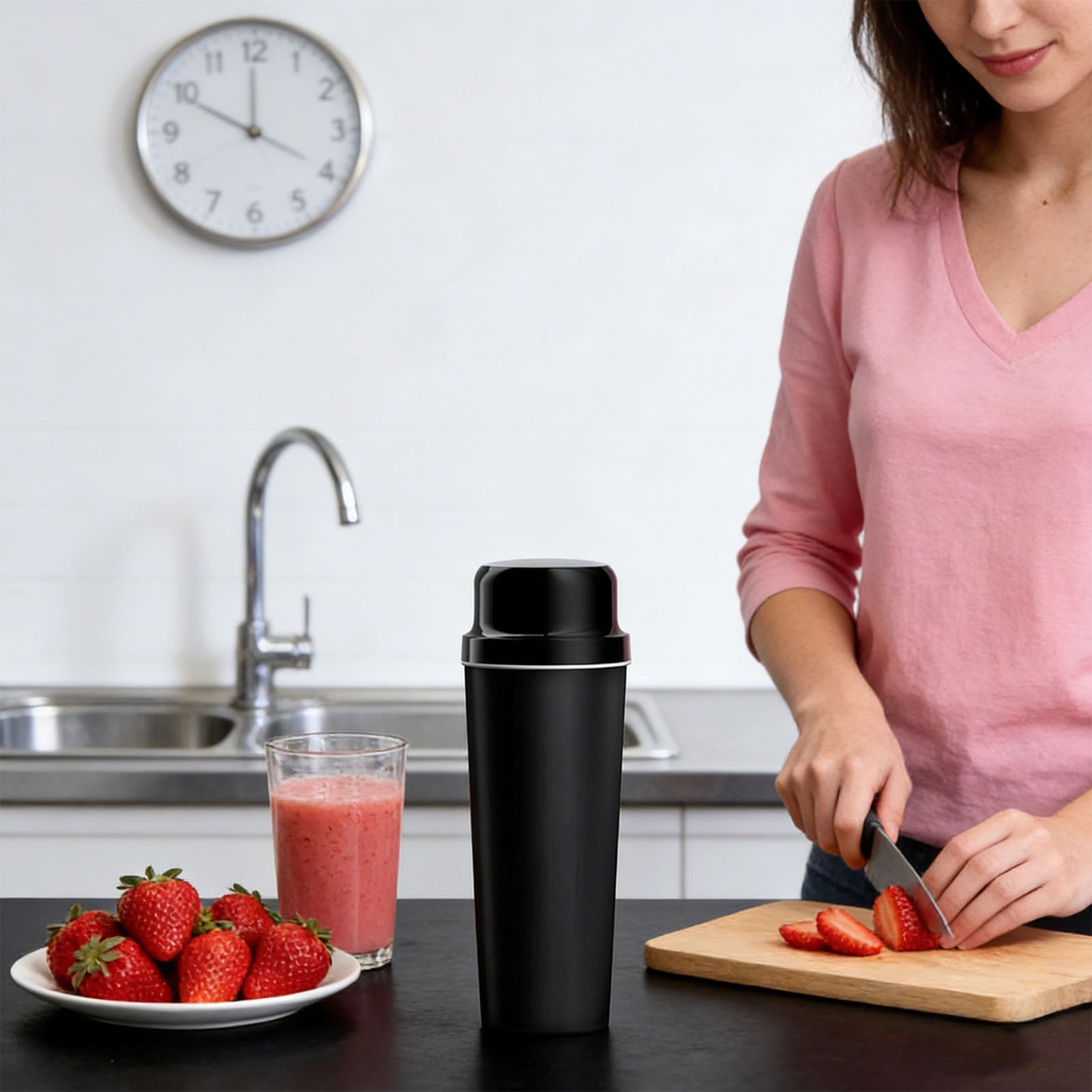 Tasse de Mélangeur de Presse-agrumes Portable, Bouteille de Shaker de Presse-agrumes Personnel électrique de 650 Ml pour Faire des Smoothiee, des Boissons Protéinées (noir)