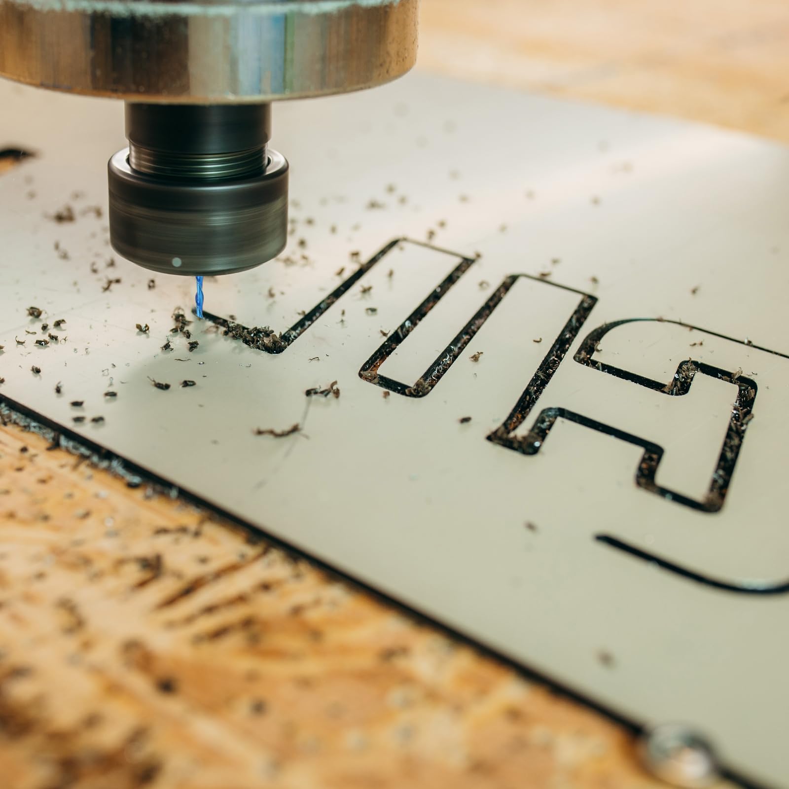 QUARKZMAN 5 sztuk frezy spiralne, średnica cięcia 6 mm, cięcie do góry, 2-ostrzowe, frezy z twardego metalu z trzonkiem 6 mm do grawerowania w drewnie CNC, długość cięcia 22 mm, niebieska powłoka nano