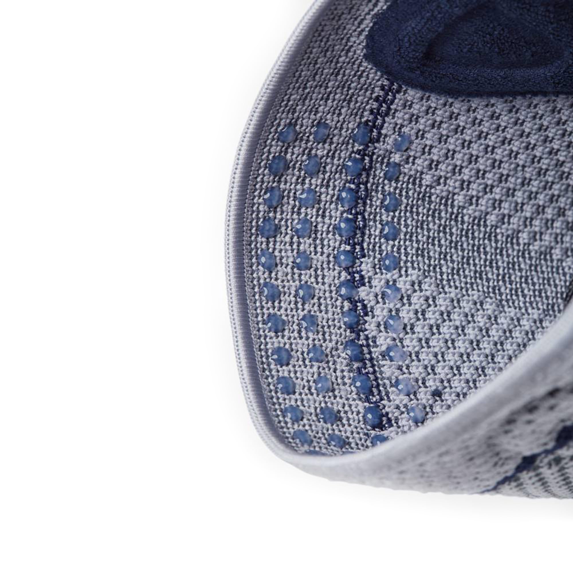 BAUERFEIND Kniebandage GenuTrain Unisex mit Silikonrand zur Entlastung Stabilisierung und Aktivierung nach Verletzung Operation oder bei chronischen wie Gonarthrose (Gelenkverschleiß) oder Arthritis - 3