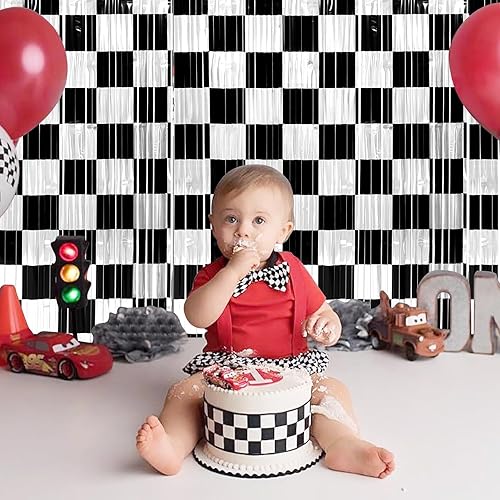 Vista 5 de Paquete de 3 cortinas de 1 m x 2 m con diseño de auto de carreras a cuadros, cortinas de flecos de aluminio con serpentinas de oropel metálicas