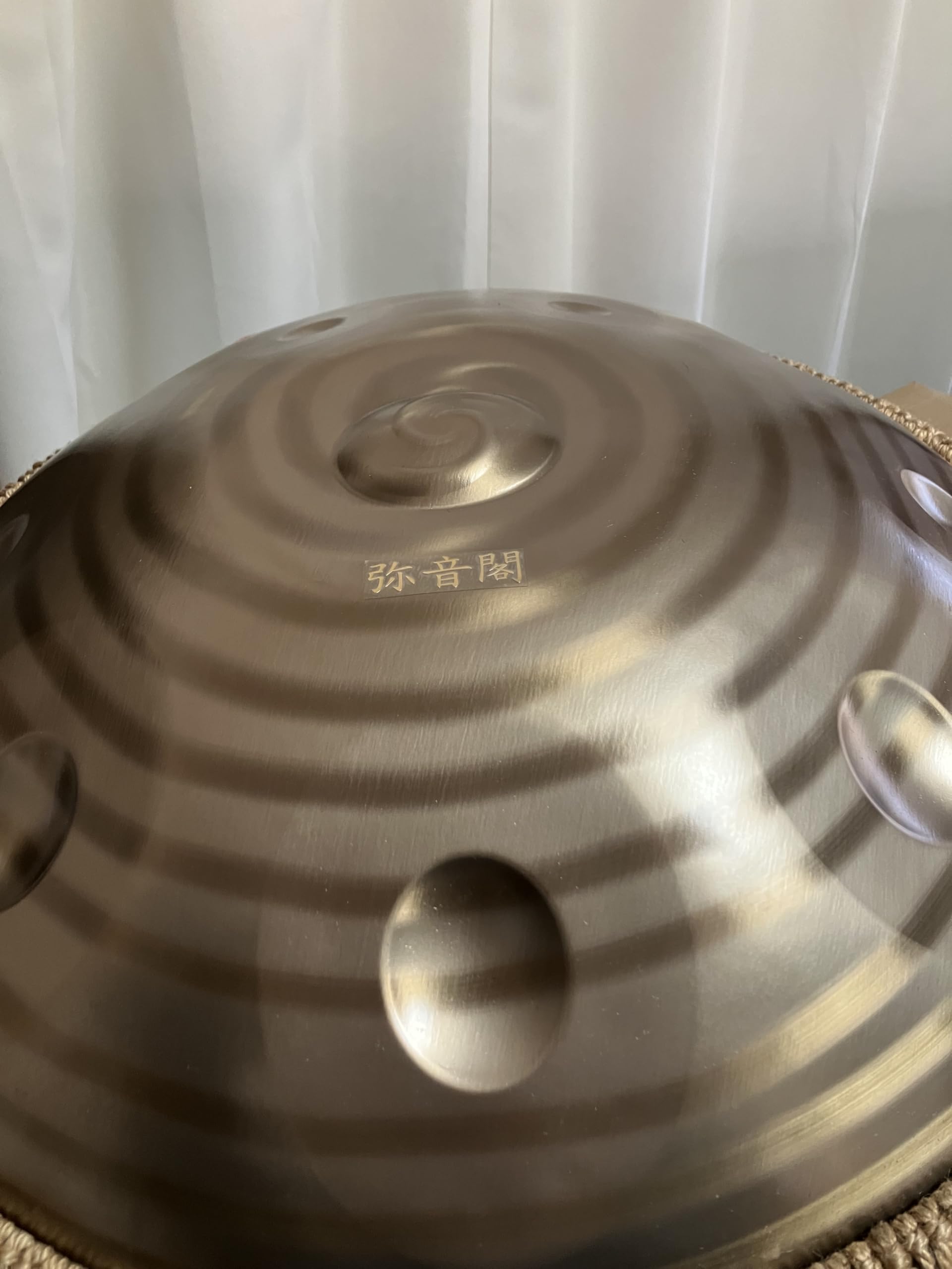 弥音閣14音ハンドパン タングドラム Amazon | 弥音閣弥音閣14音ハンドパン - 432Hz D調、心を癒す