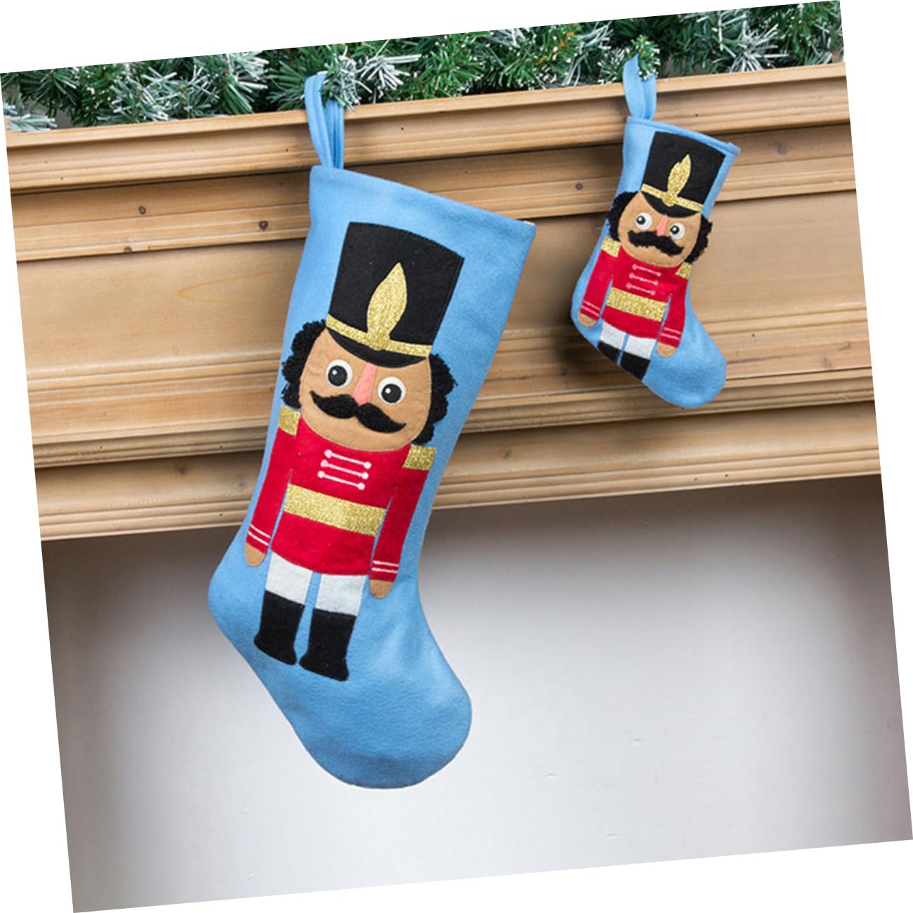 Ciieeo 4 Stück Soldat Weihnachtsstrumpf Weihnachtsdekorationen Weihnachtssocken Weihnachtsstrumpftaschen Weihnachtstüten Christbaumschmuck Filzstrumpf weihnachtsstrumpf dekore