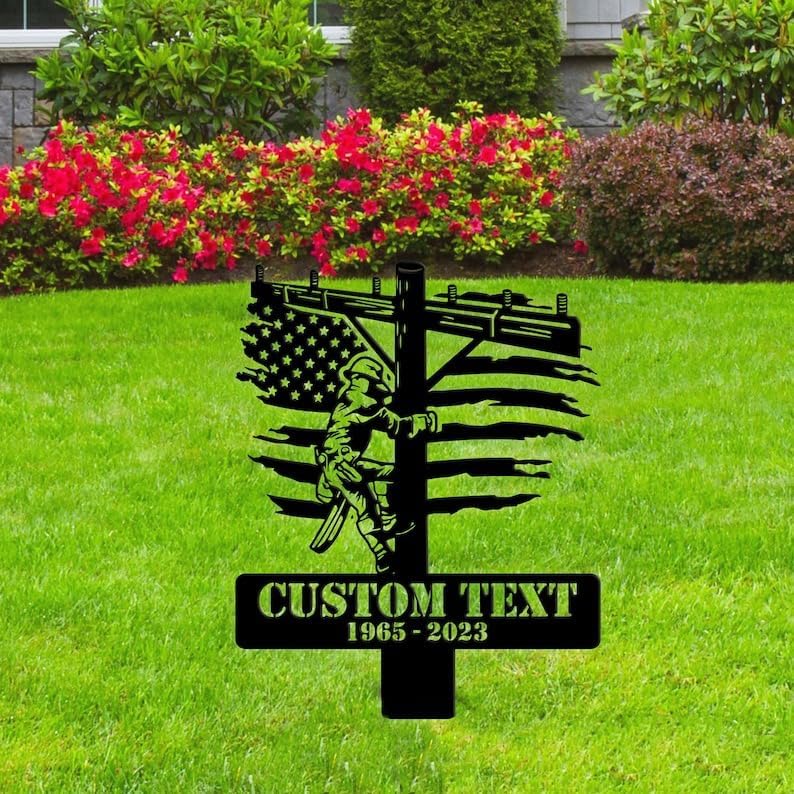 Personalized Memorial Plaques for Outdoors Handyman Carpenter Grave Marker 12x12 inch Metal Garden Stakes Carpenter Cemetary Decor Sympathy Gifts for Loss of Loved One (Carpenter)