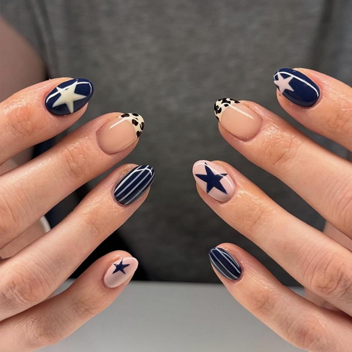 Short Nails Press on Oval French Tip Fake Nails - Stylish Designs