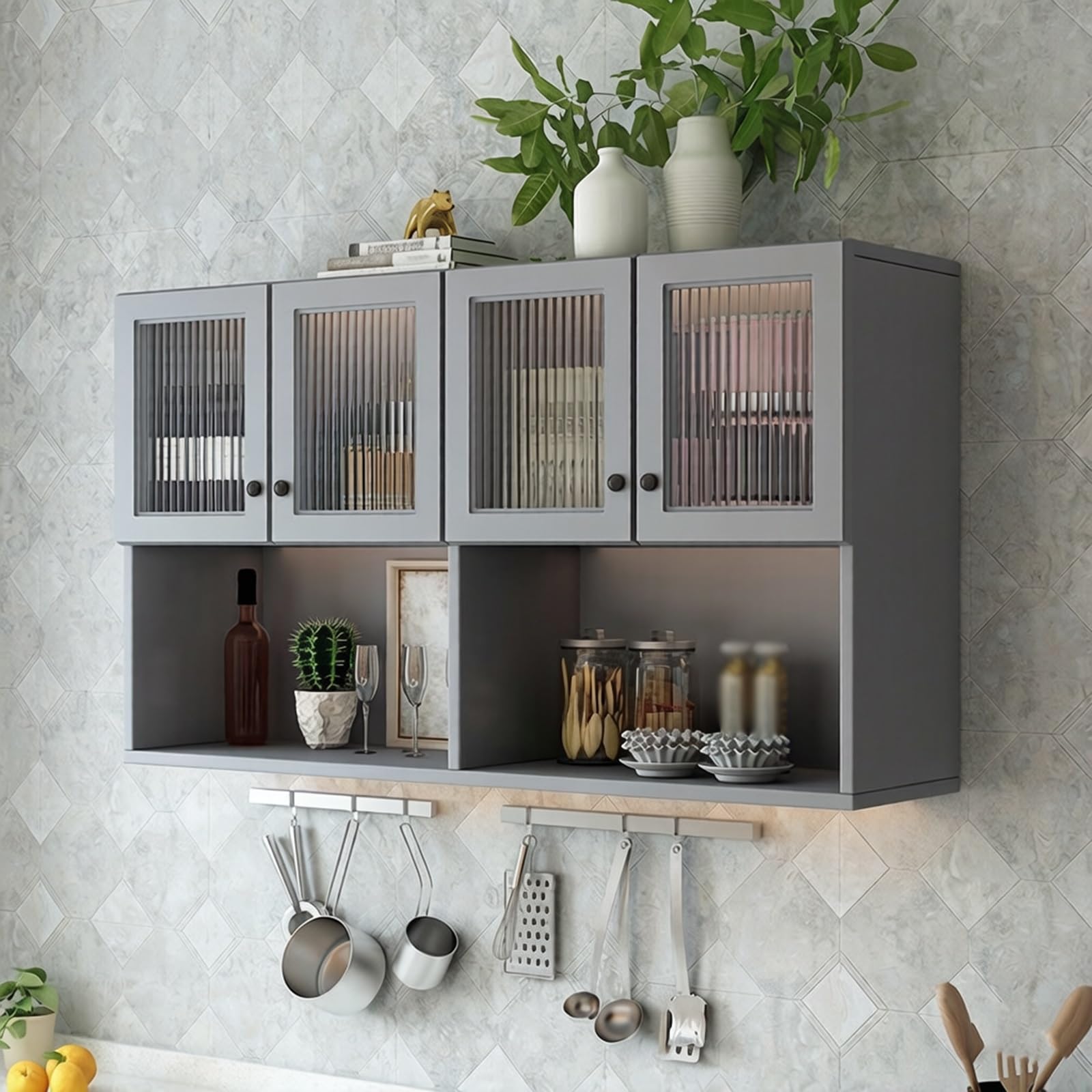 Gabinete de cocina montado en pared con puertas de cristal y estante organizador colgante blanco