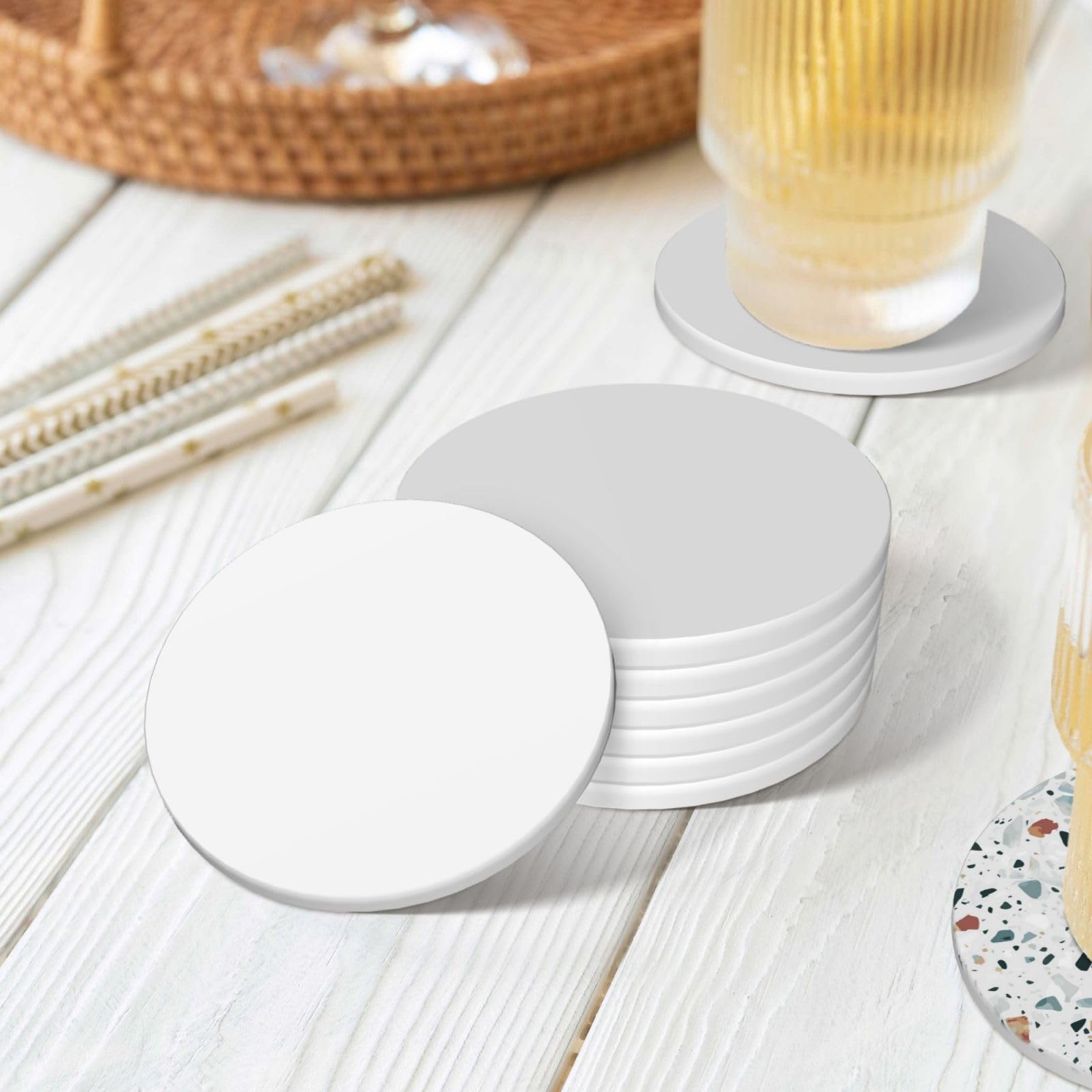 Białe podkładki ceramiczne z nadrukiem lastryko zestaw 6 dekoracyjnych podstawek do kawy