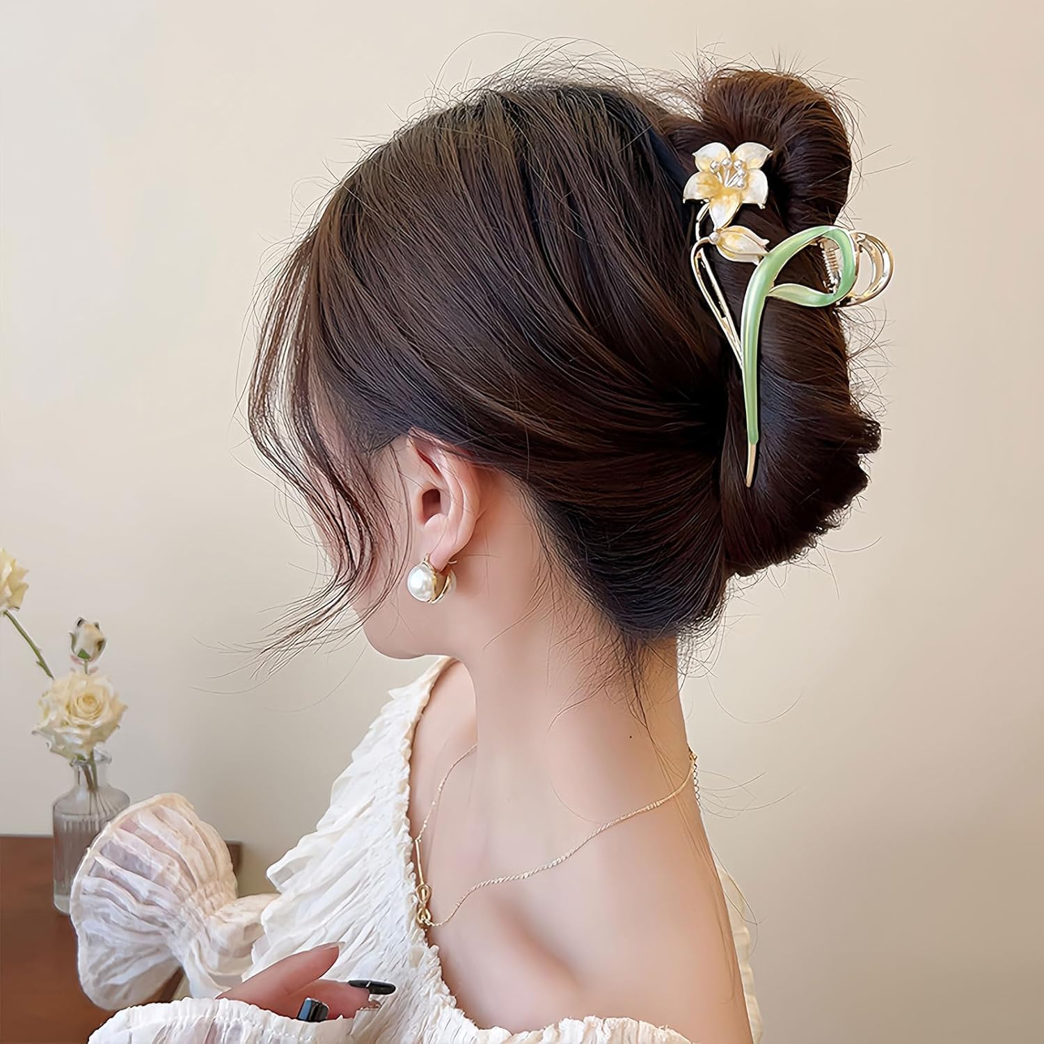 Akshetri ® Flower Lili Hair Claw for Women Headdress Bridal Wedding Hair Accessories Hair Clip Claw (1 pcs lefe pin)