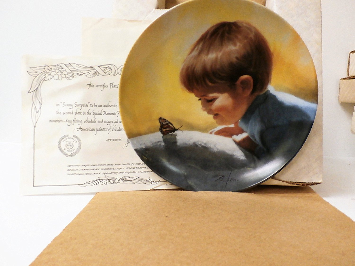 Special Moments Collection Sunny Surprise Donald Zolan Plate - Pemberton &Oakes