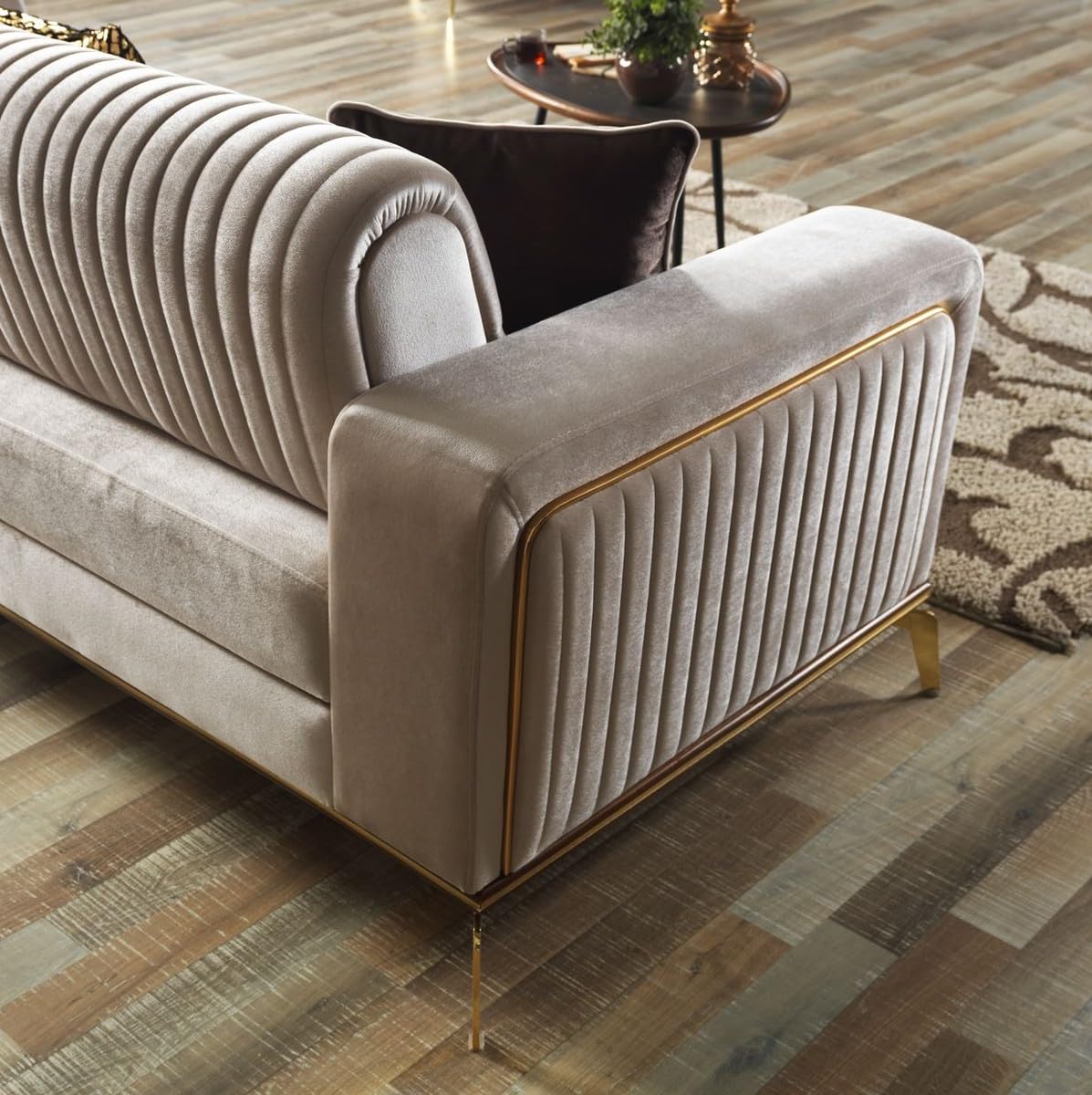 Casa Padrino Luksusowa sofa rozkładana kremowy/brązowy/złoty 225 x 92 x szer. 83 cm - sofa do salonu z 3 poduszkami - luksusowe meble do salonu