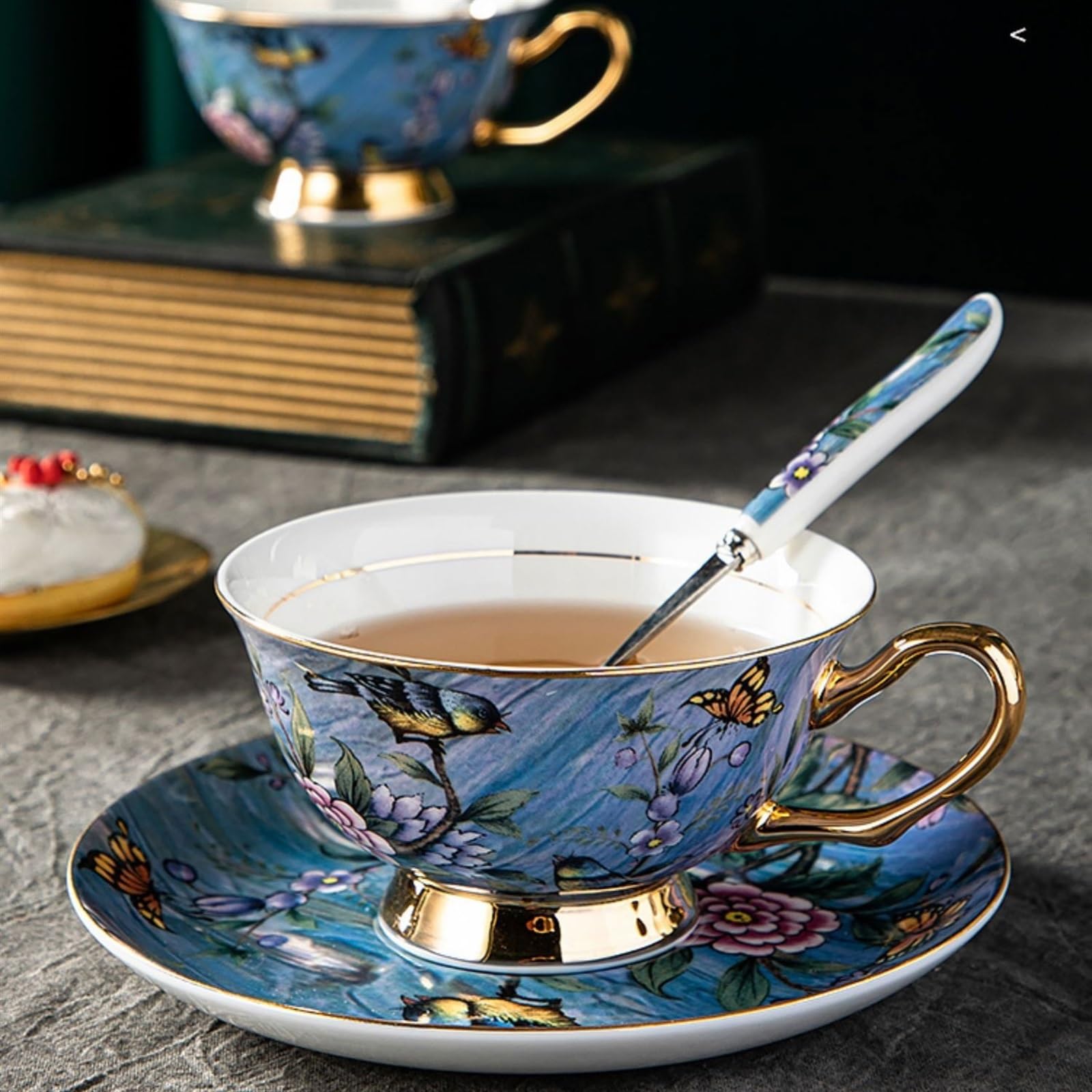 Filiżanki do herbaty Kubek do kawy z porcelany kostnej, wysokiej jakości wykwintny retro ceramiczny kubek do herbaty, przenośny serwis brytyjski, kubki i spodki do latte