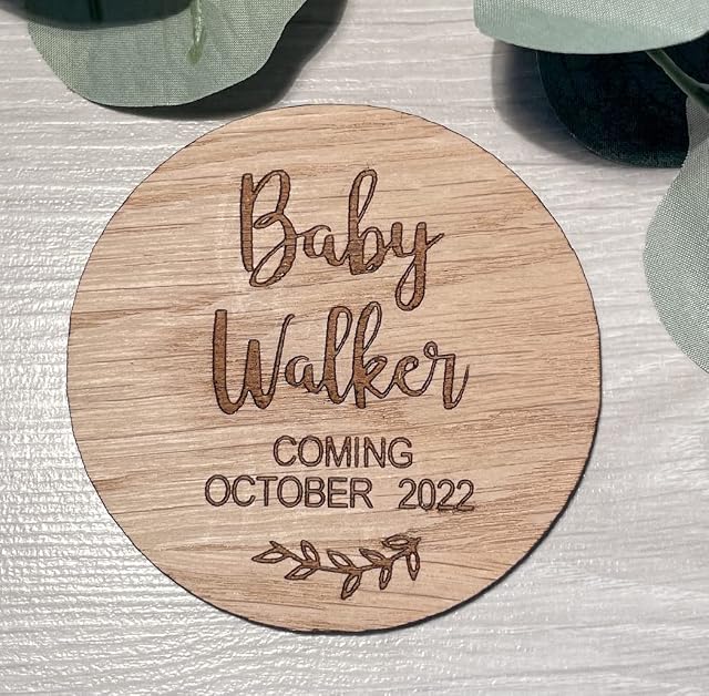 My Pretty Little Gifts Personalised Baby Announcement Welcome Plaque Wooden Disk Circle Pregnancy Announcement Photo Prop