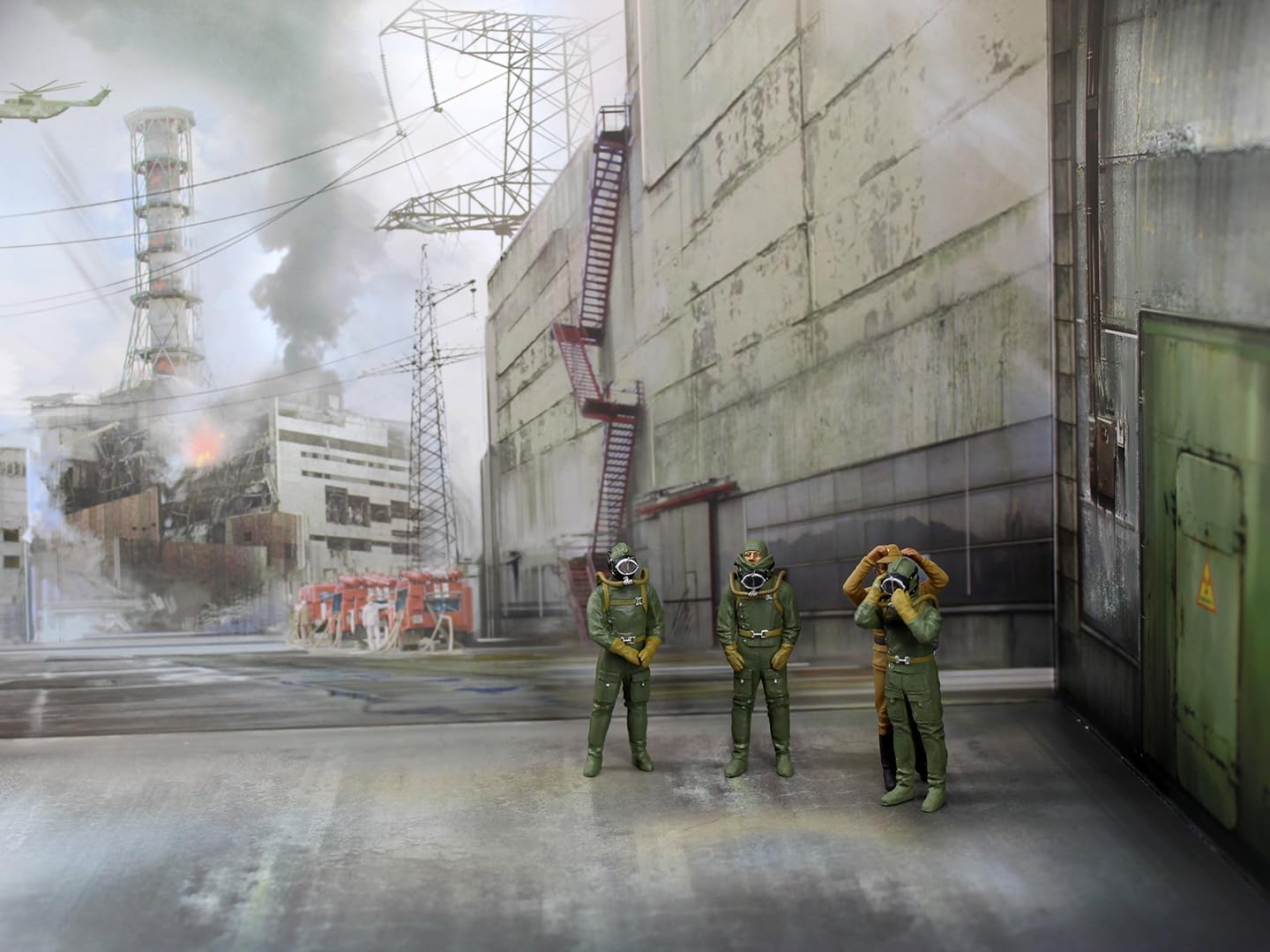 ICM 35906 - Chernobyl#6. Feat of Divers (3 Figures) (100% New molds) - Scale 1:35