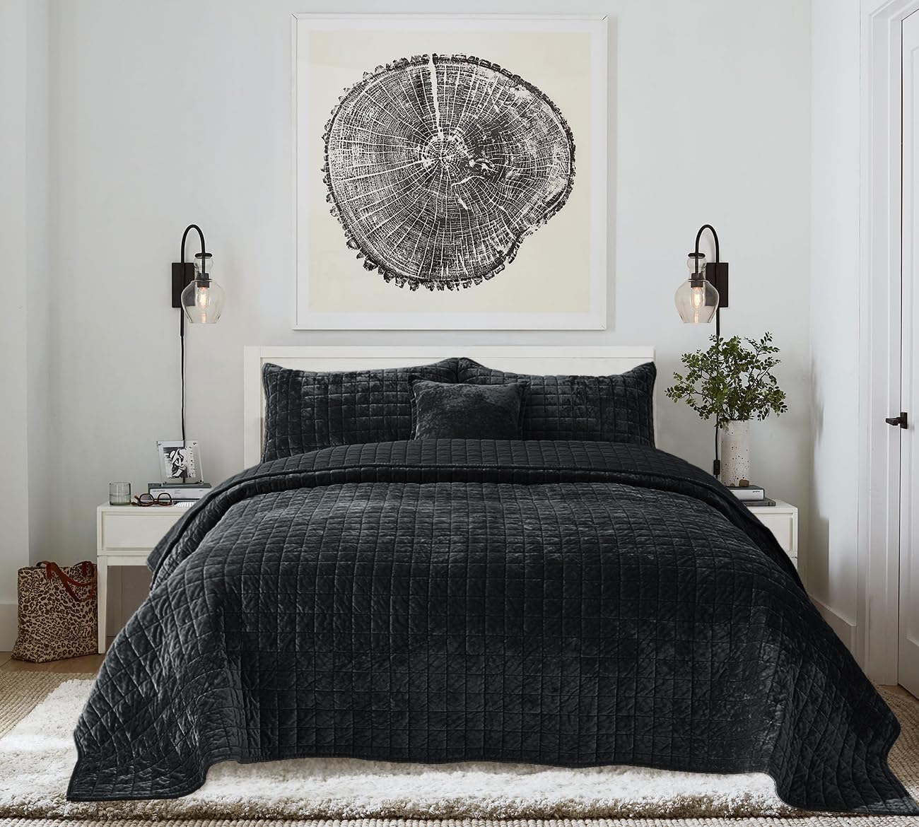 Quilt Set Oversized King Size 120x128 Luxurious Velvet Bedding Sets with Pillow Shams Ultra Soft Quilted Bedspread Coverlet Comforter for All Season,Black