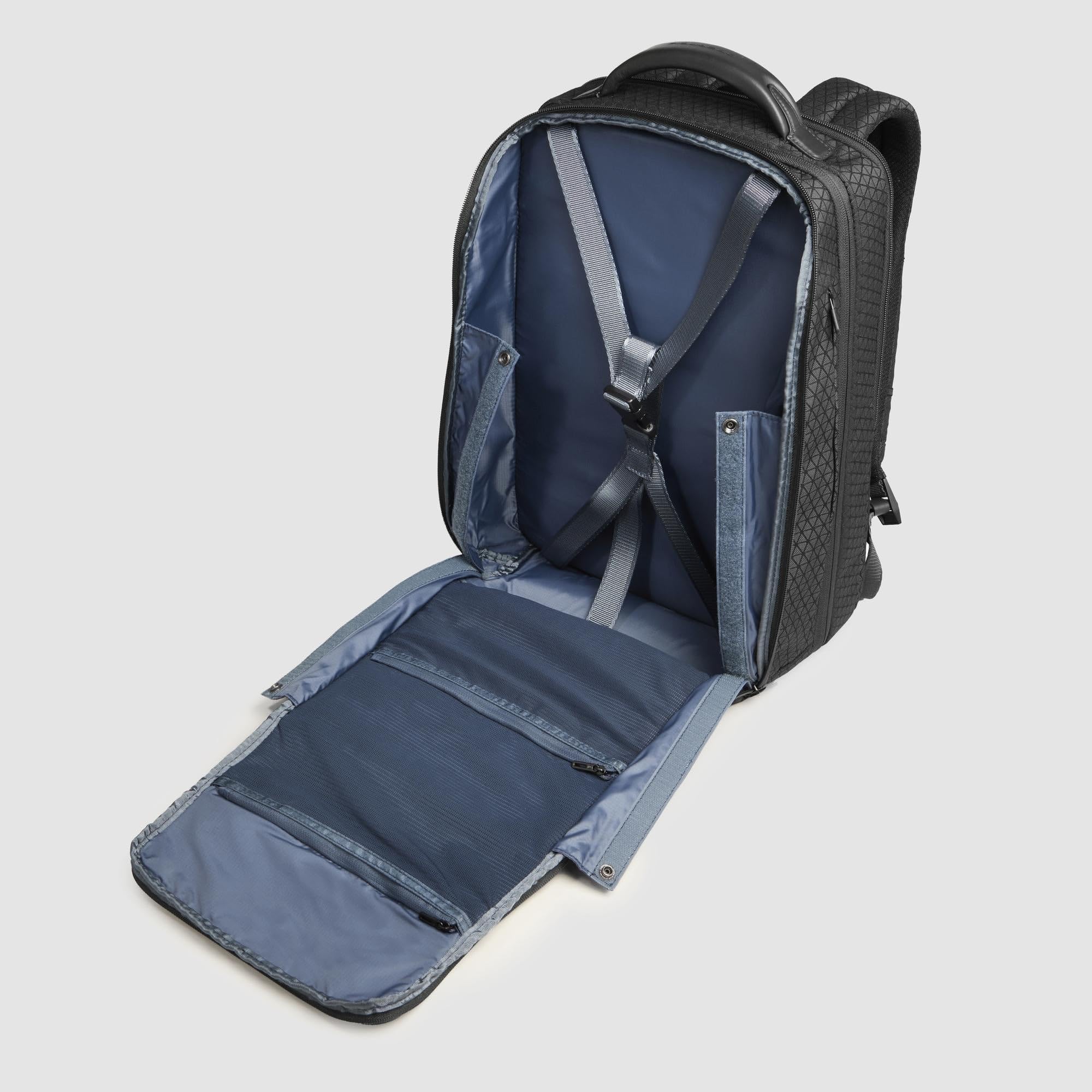 PIQUADRO - Zaino Viaggio Modulare 2in1 PC 15,6" Pelle - Unisex - Nero | Aggancio per Trolley, Doppia configurazione, Spallacci imbottiti, Vani organizzati, Trasferte, Business